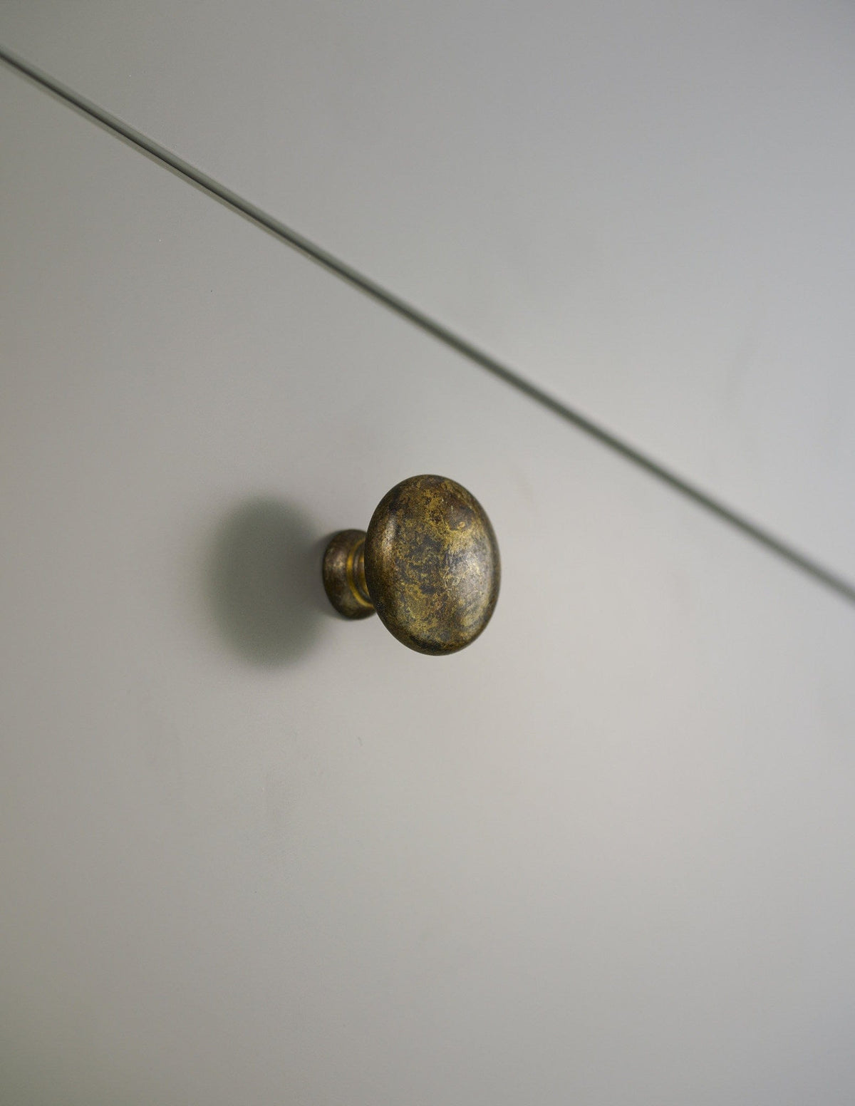 411 | Knop i Ubehandlet Messing Beslag Design FINICC