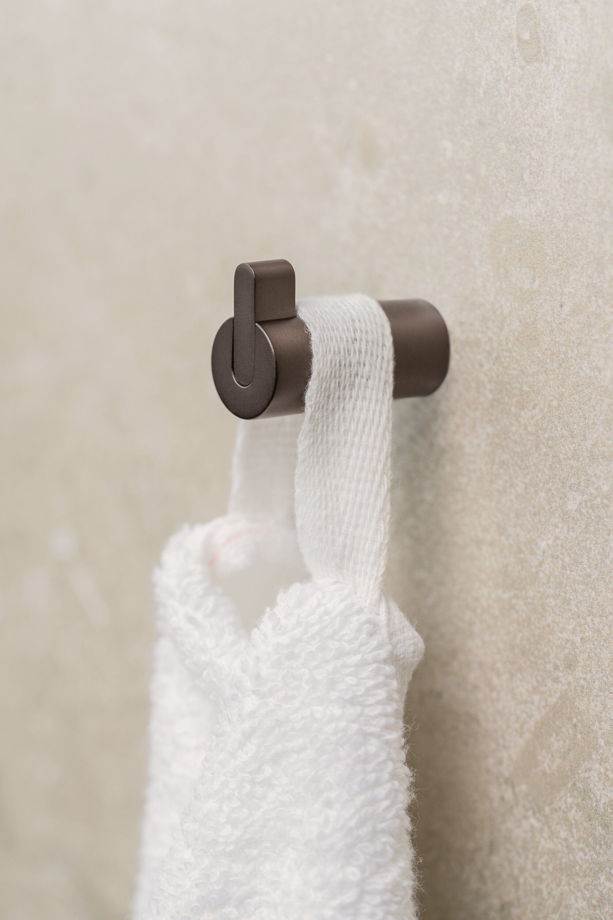 Flow | Knage i Bruneret Messing Ø 16 mm x D 35 mm Alexander & Wilks 620037-41 FINICC