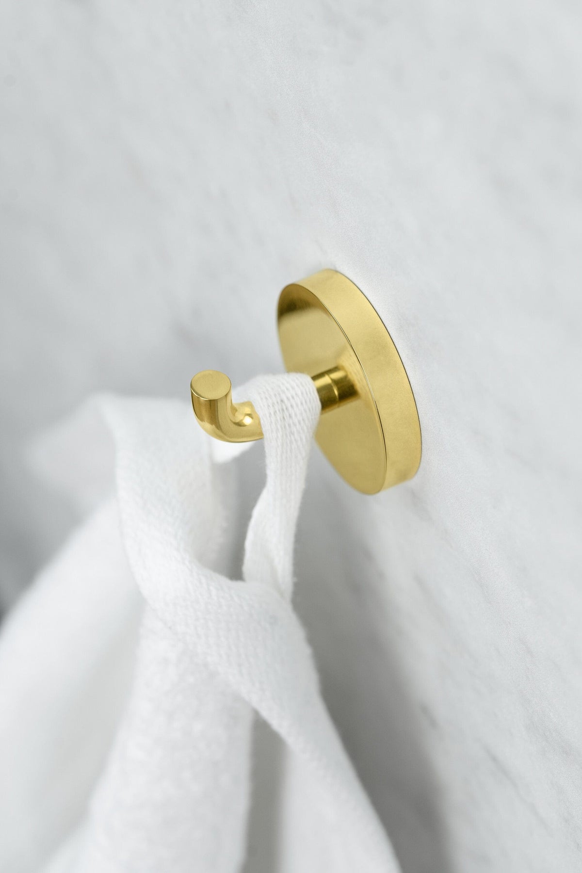 Calm | Knage i Blank Messing Finish Ø 45 mm x D 38 mm Alexander & Wilks 620071-41 FINICC
