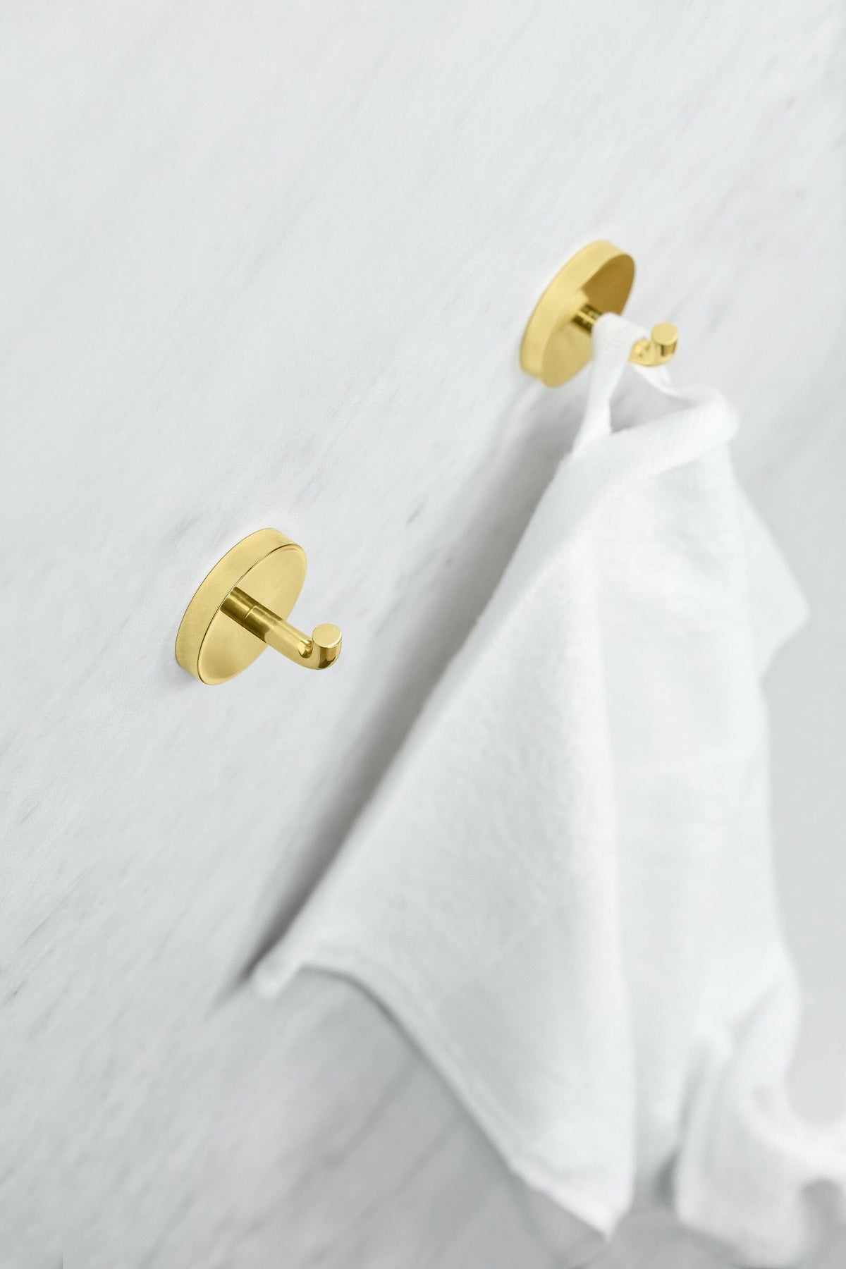 Calm | Knage i Blank Messing Finish Ø 45 mm x D 38 mm Alexander & Wilks 620071-41 FINICC