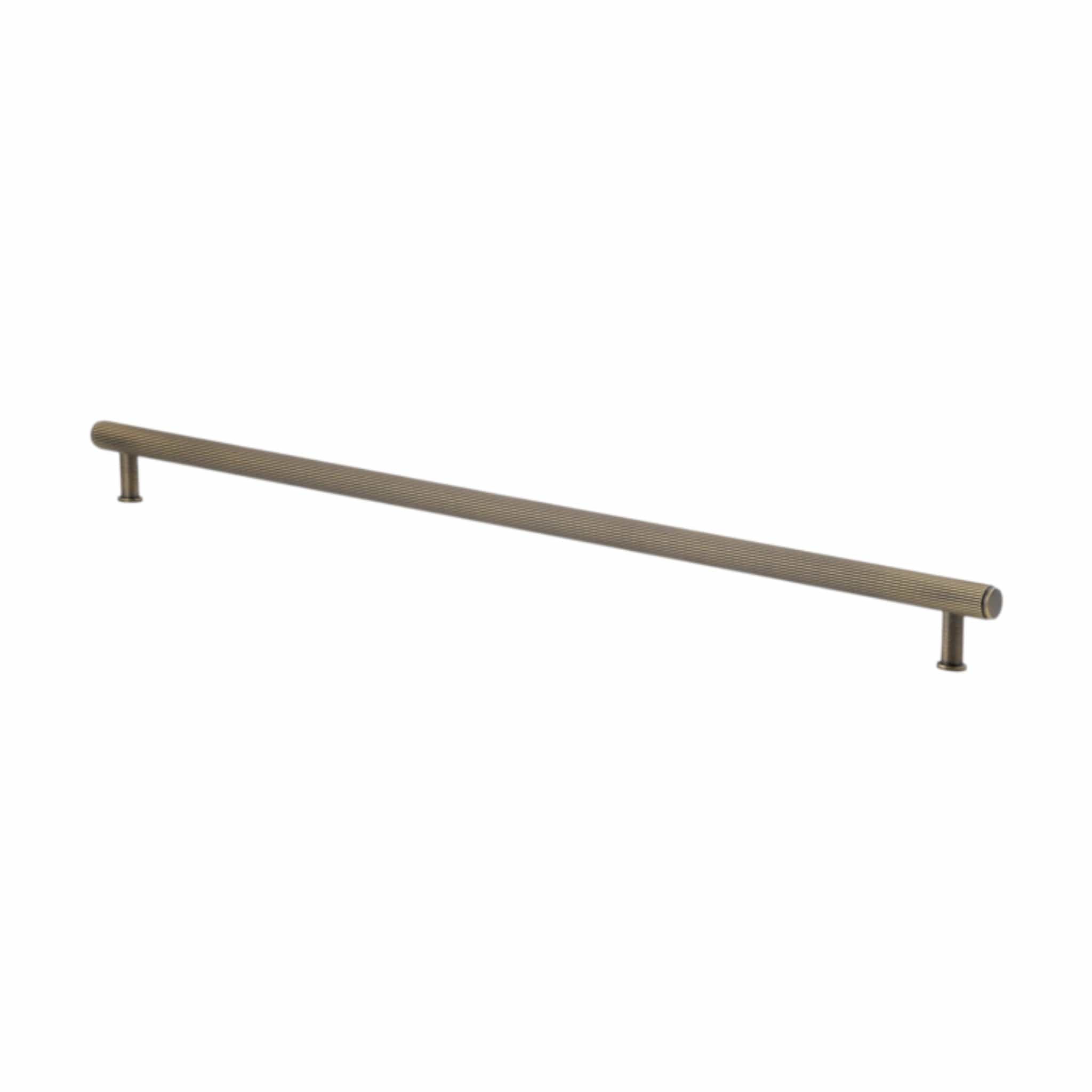 Crispin Reeded | Handtag i Antik Mässing - med lack