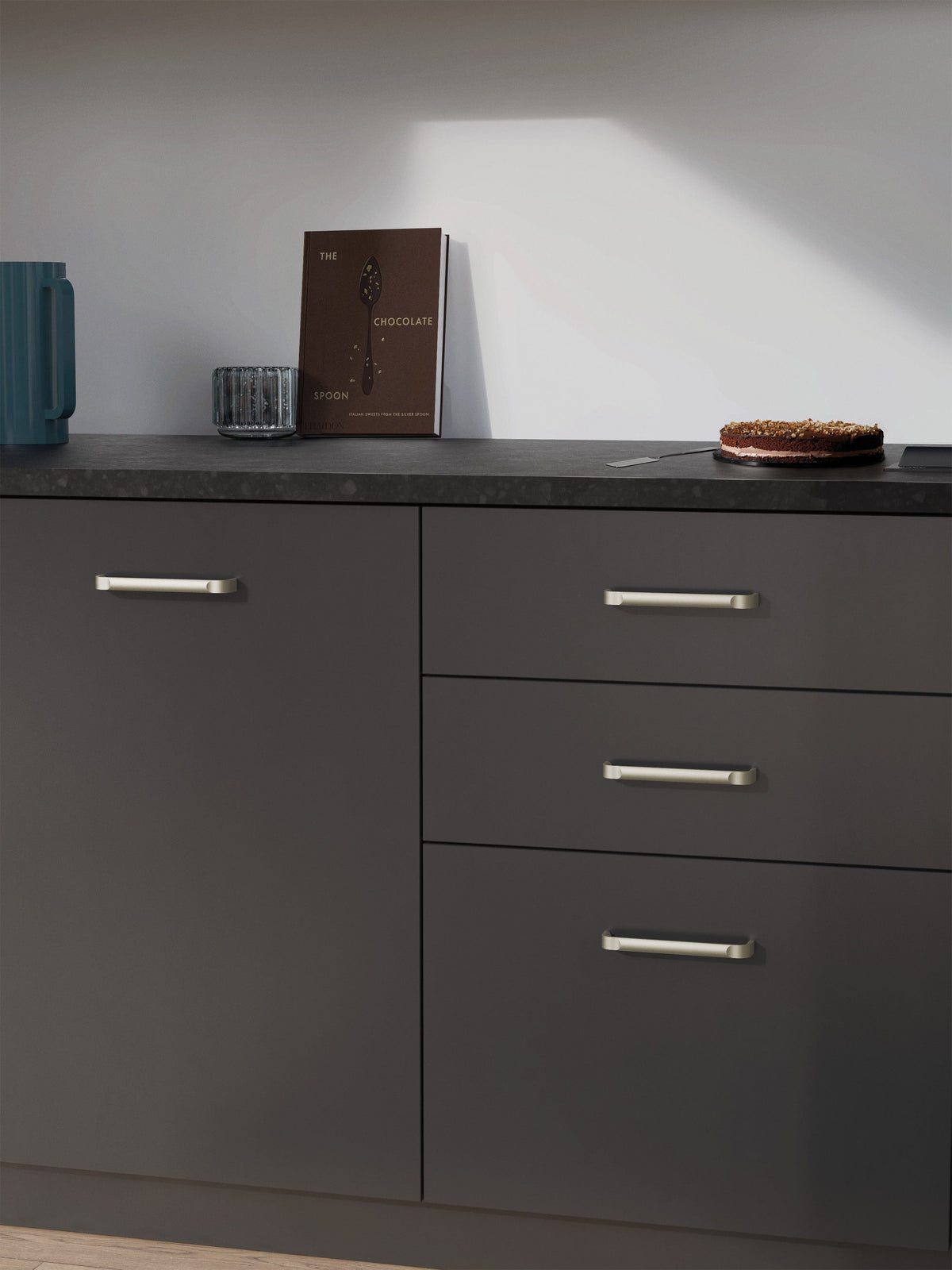 Flint | Greb i Børstet Rustfrit Stål Finish L 168 mm (C/C 160 mm) METAKOR MK-11.4147.29 FINICC