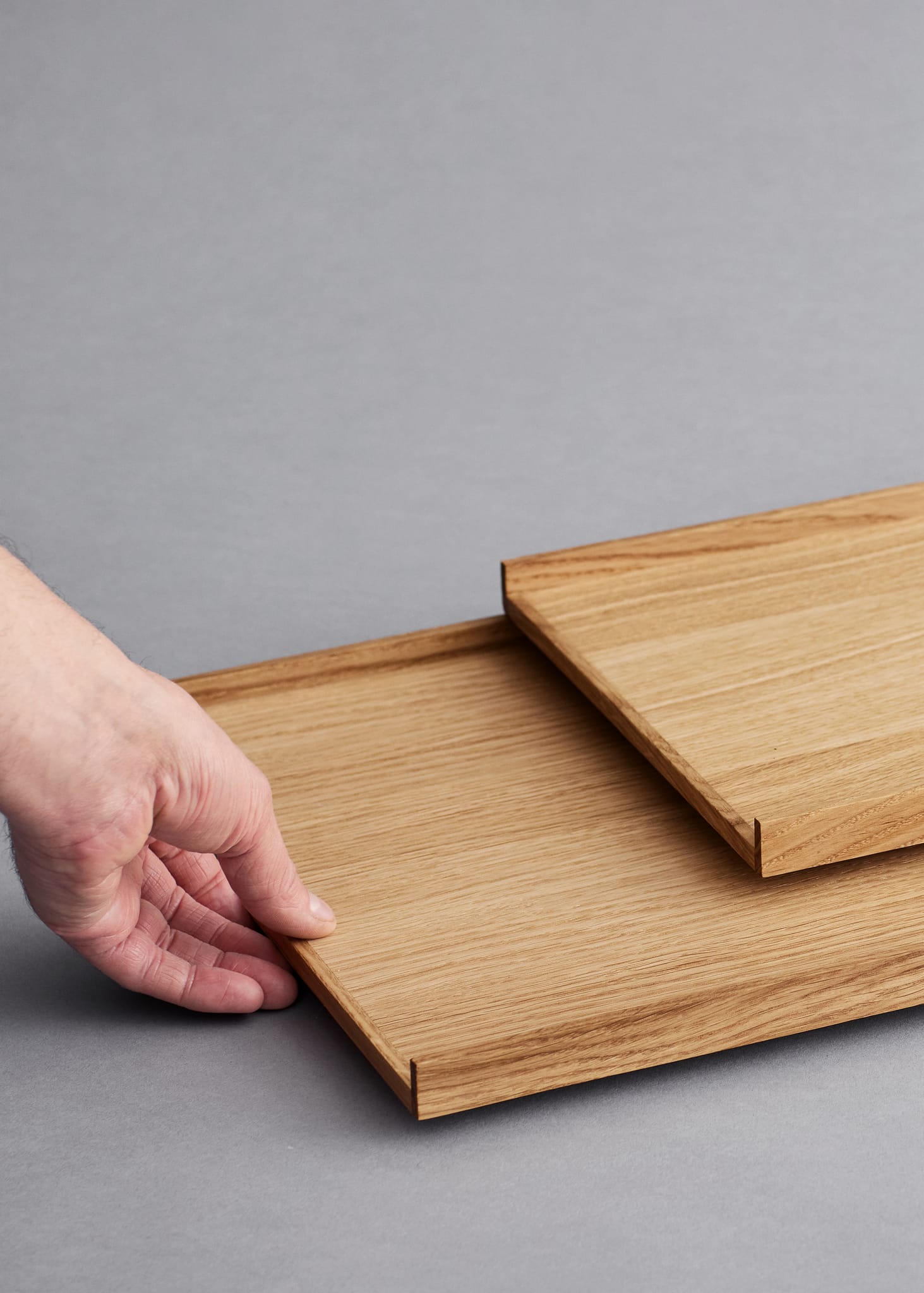 Tray Small | Bakke i Eg med Lak L 35 cm x B 23 cm Moebe MB-TRAYOS FINICC