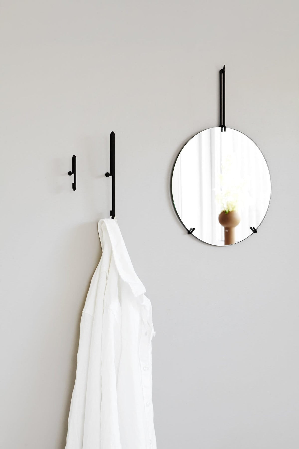 Wall Mirror | Spejl i Sort Moebe FINICC