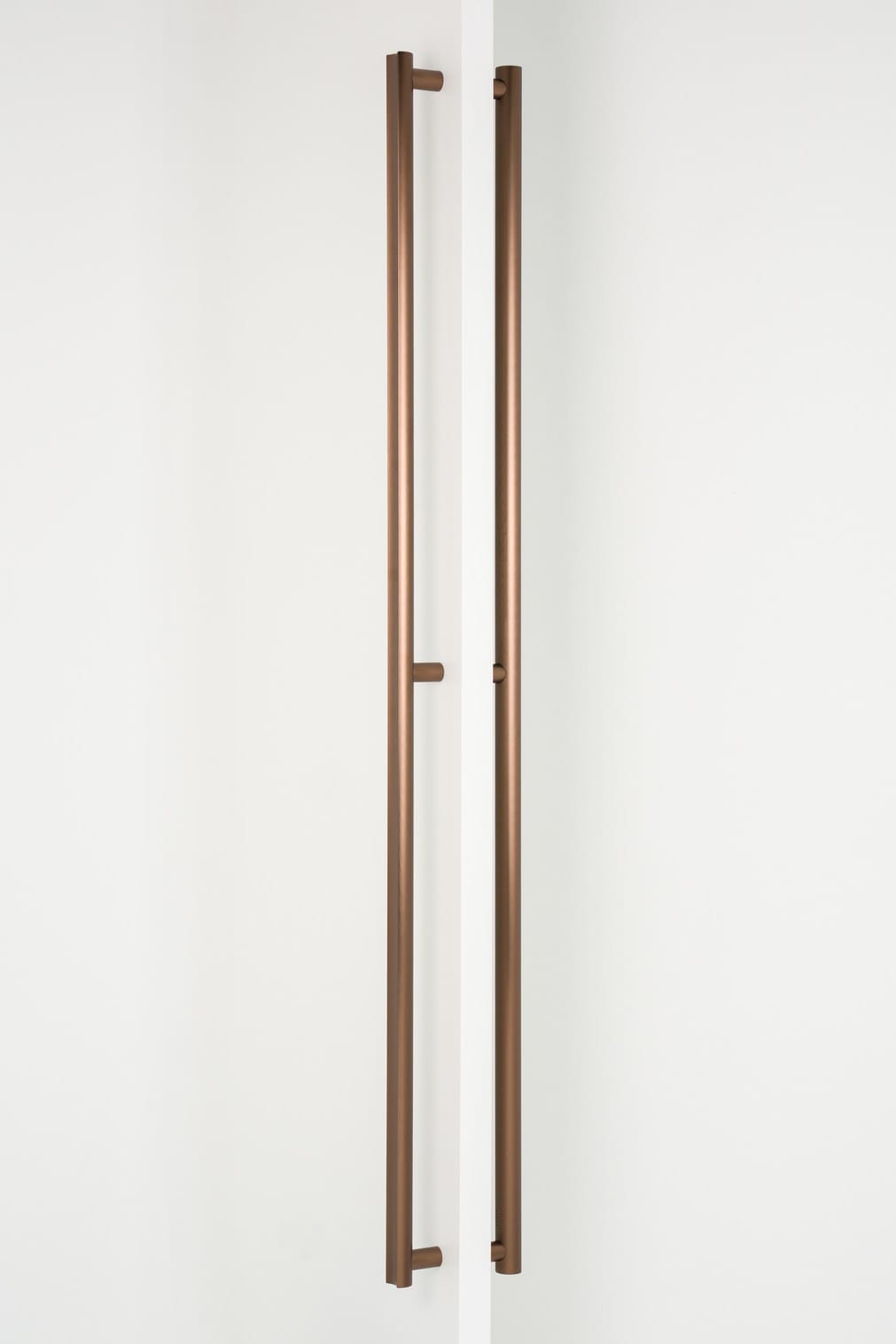 Moon Big | Pull Bar i Bronze finish - Dobbeltside montering Viefe FINICC