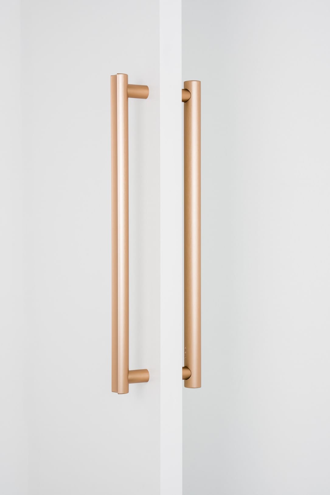 Moon Big | Pull Bar i Cava Messing - Dobbeltside montering Viefe FINICC