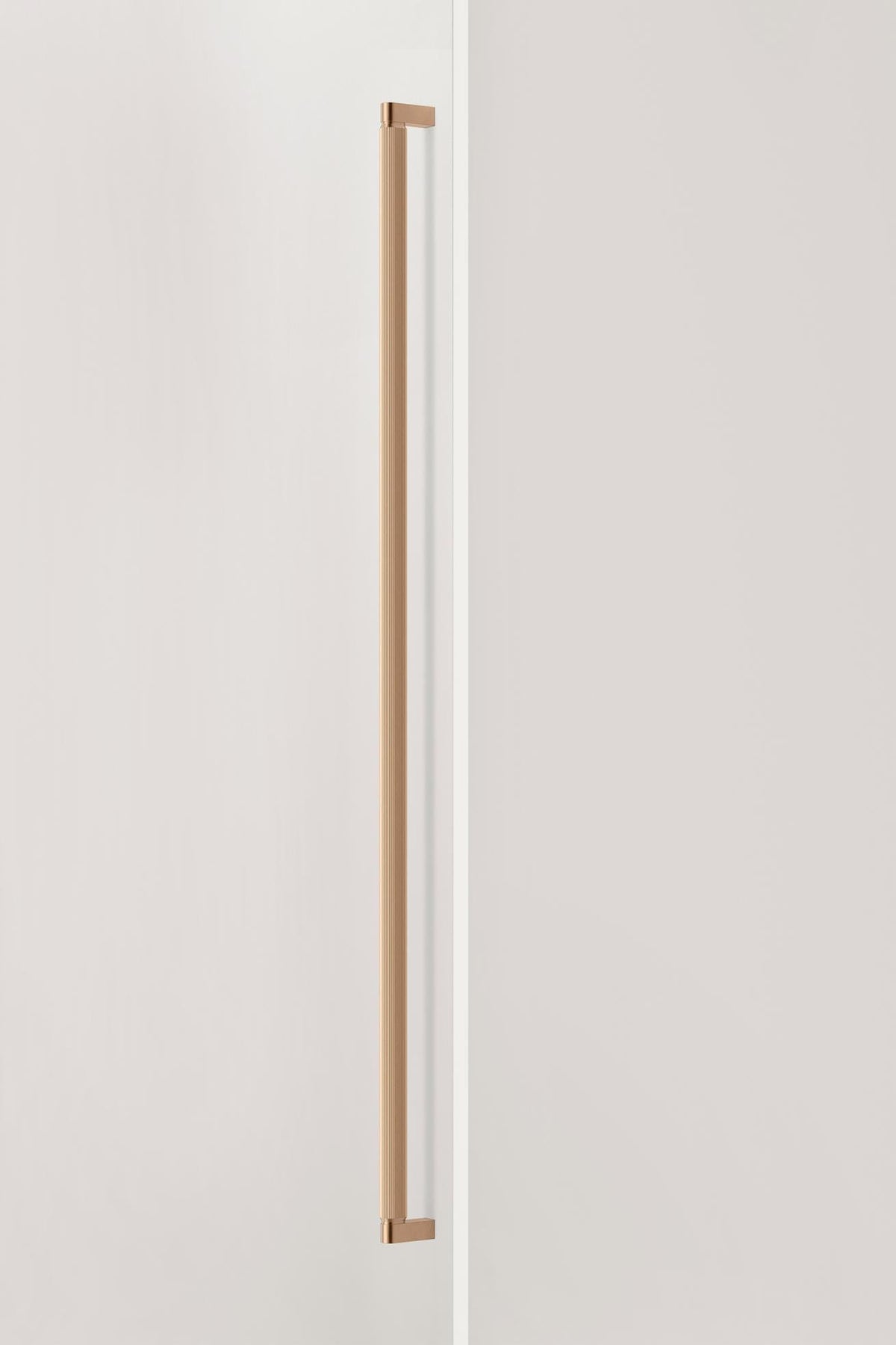 Brooklyn Big | Pull Bar i Cava Messing - En sidet montering Viefe FINICC