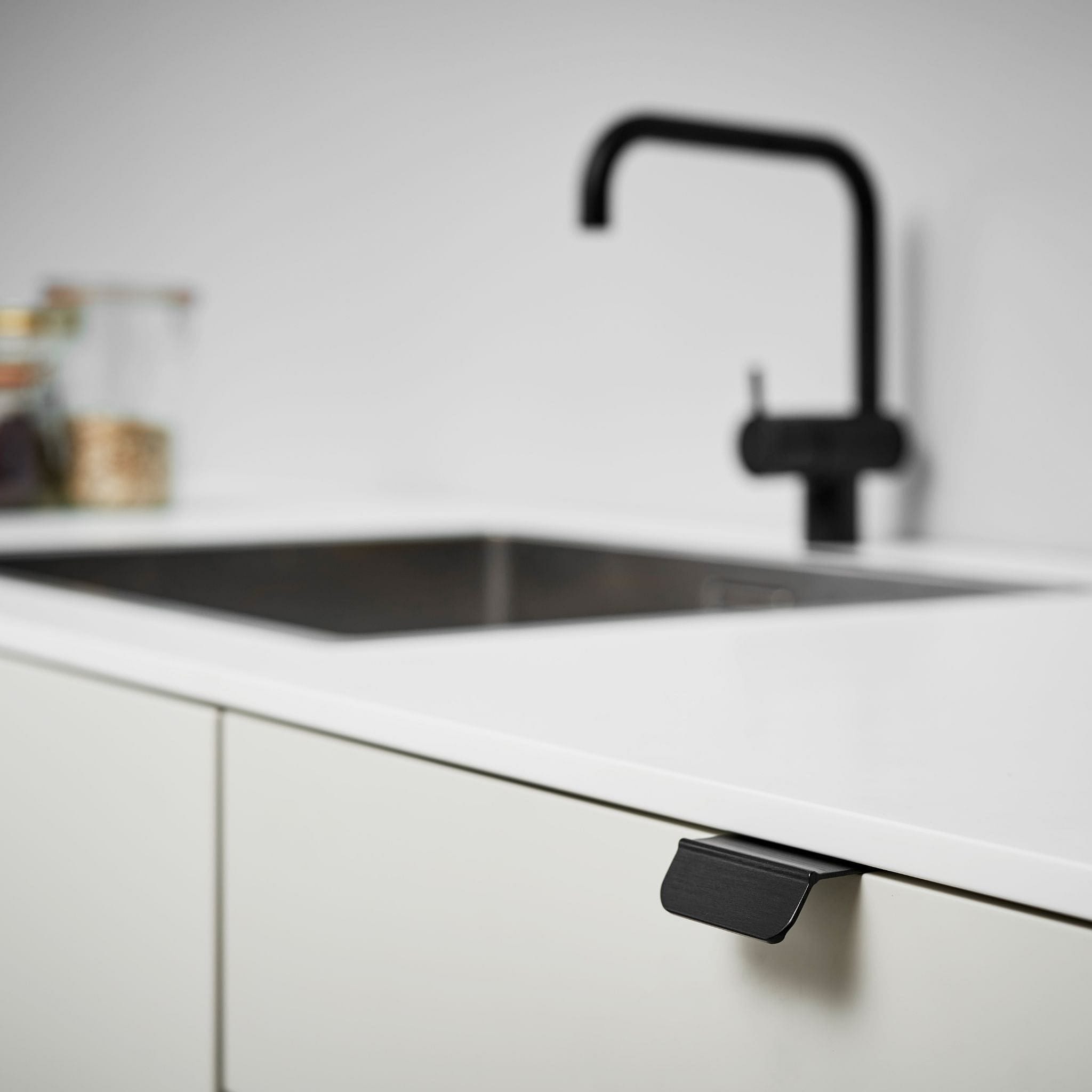 Accent | Greb i Mat Sort Furnipart FINICC