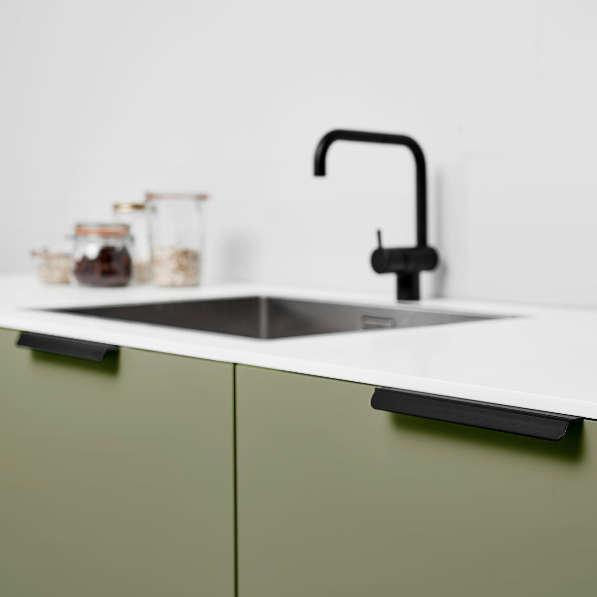 Accent | Greb i Mat Sort Furnipart FINICC