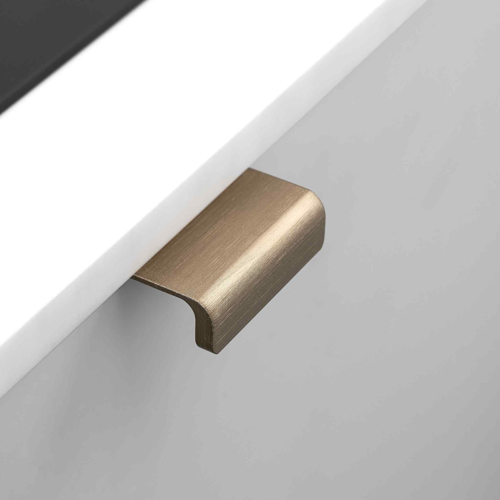 Artisan | Greb i Børstet Messing Furnipart FINICC