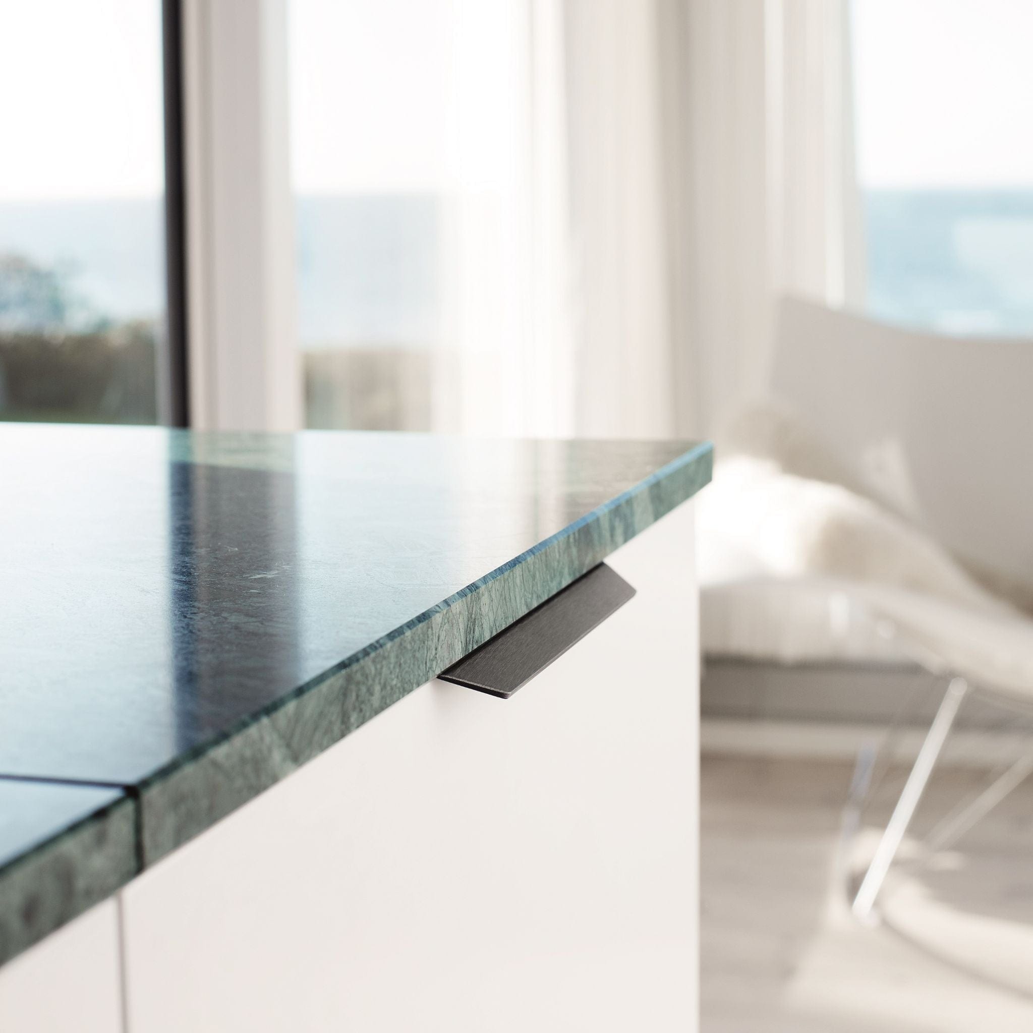 Blaze 2 | Greb i Børstet Mat Sort Furnipart FINICC