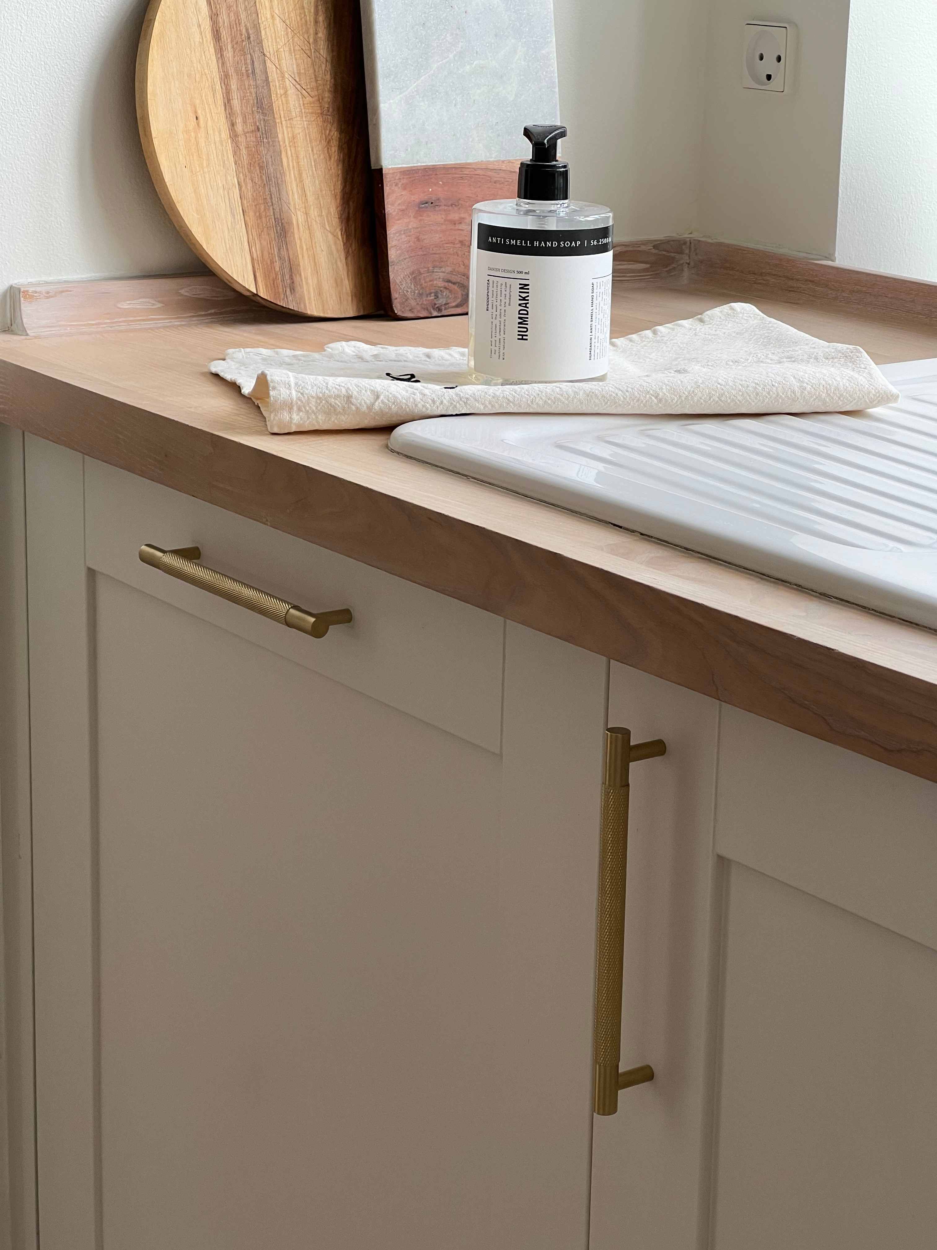 Brunel | Greb i Børstet Messing med Lak Alexander & Wilks FINICC