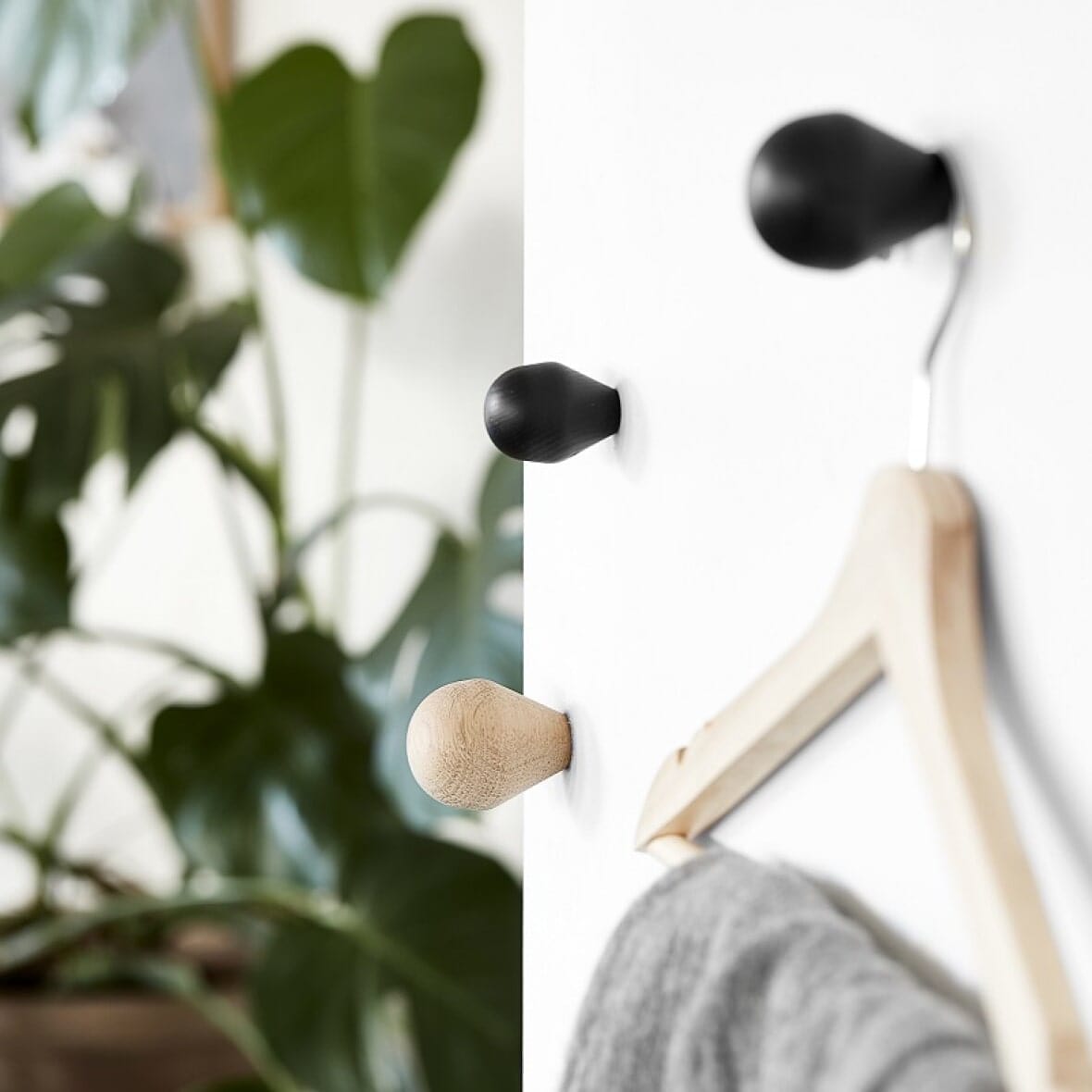 Buoy | Møbelknop eller Knage i Ubehandlet Eg The Oak Men FINICC