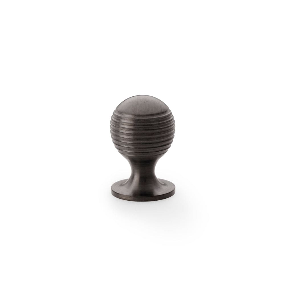 Caesar | Knop i Dark Bronze Ø 25 mm x D 38 mm Alexander & Wilks AW832-25-DBZPVD FINICC