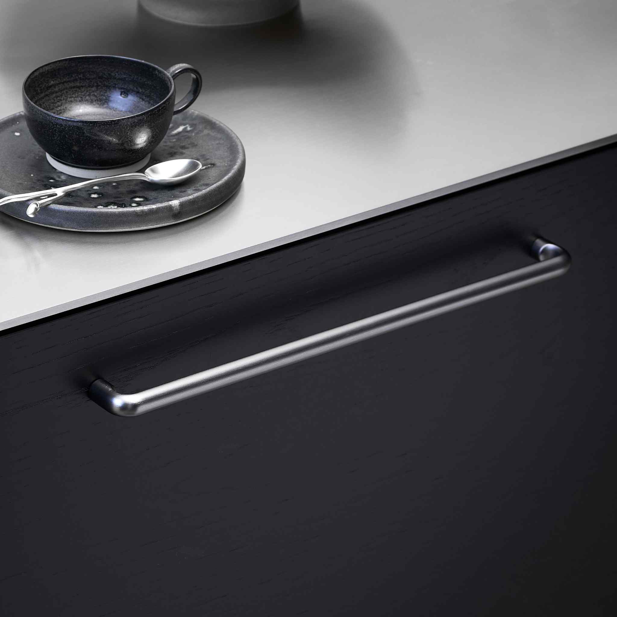 Carve | Greb i Børstet Antracit Furnipart FINICC