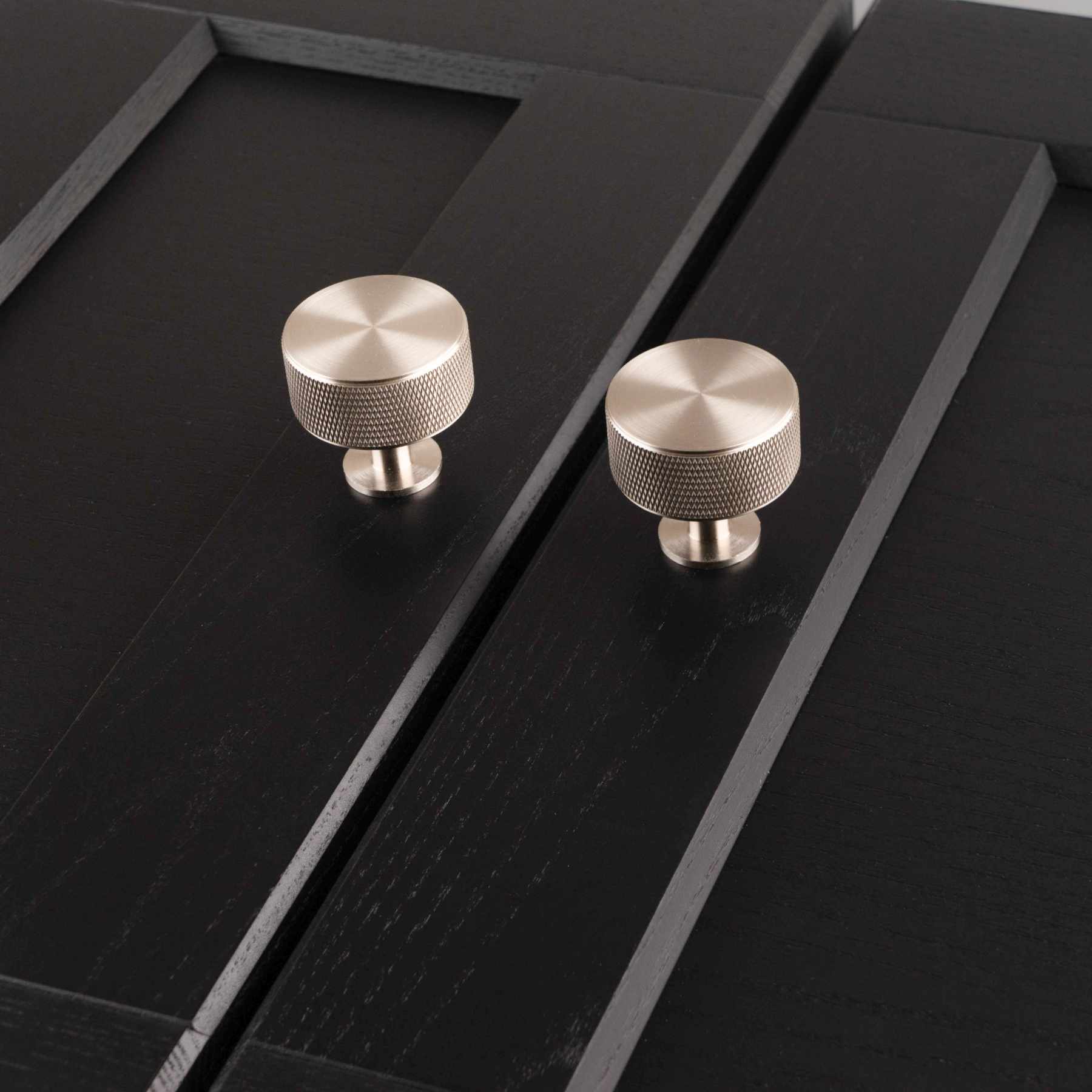 CB Cross Radio | Knop i Børstet Rustfrit Stål Finish Ø 35 mm x D 34 mm Carlisle Brass FTD703SN FINICC