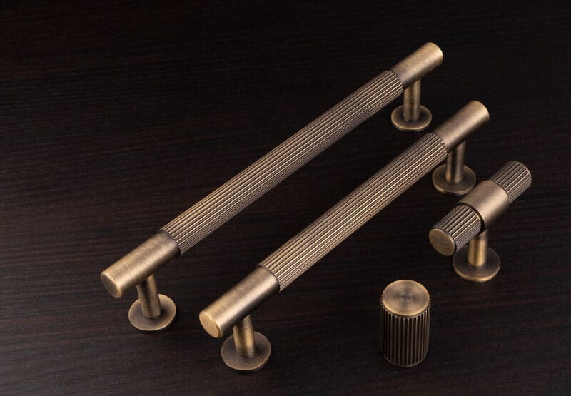 CB Lines | Greb i Antik Messing Carlisle Brass FINICC