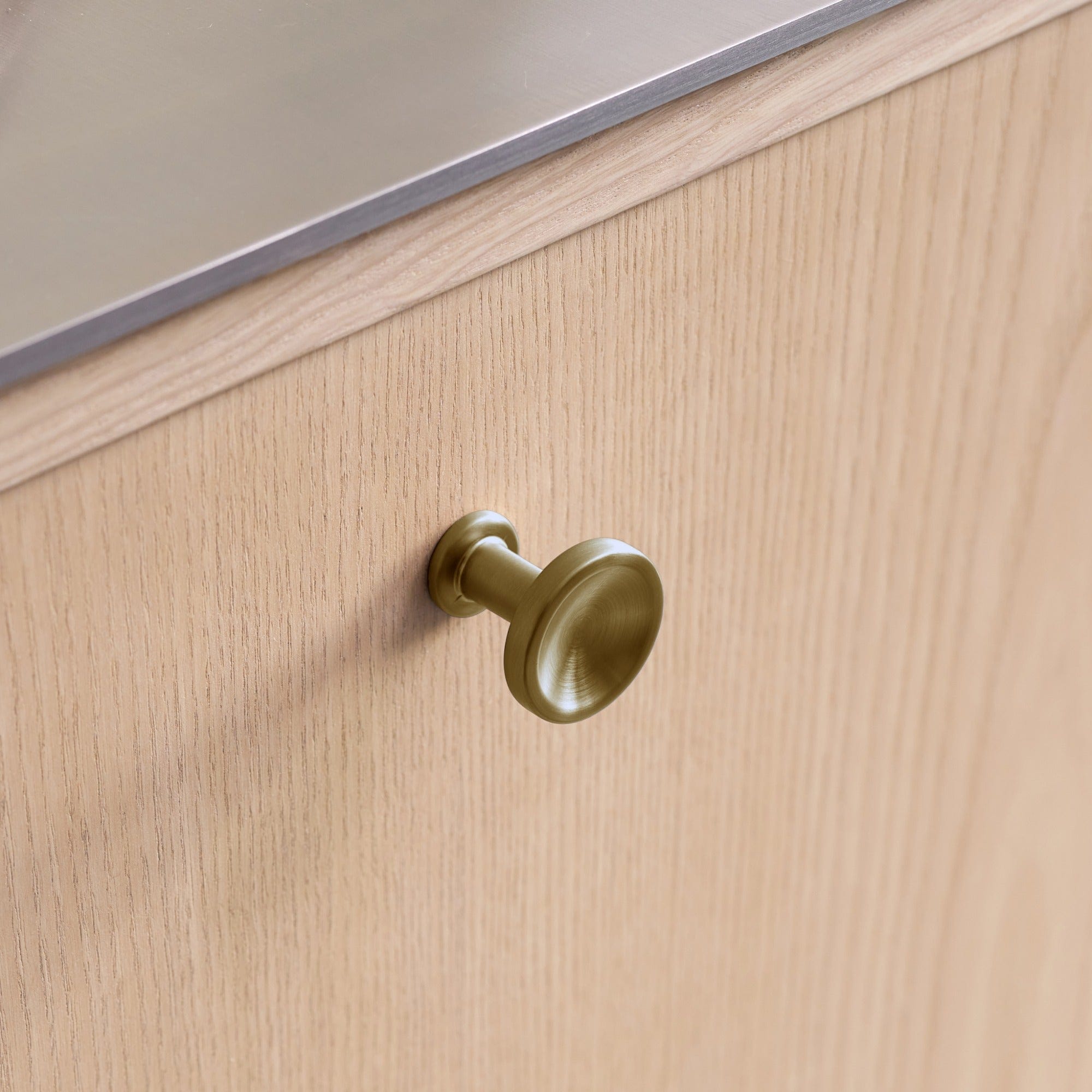 Chateau | Knop i Børstet Messing Ø 30 mm x D 30 mm Furnipart FP-555120030-35 FINICC