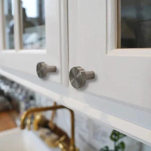 Contemporary | Knopp i Rostfritt Stål Finish
