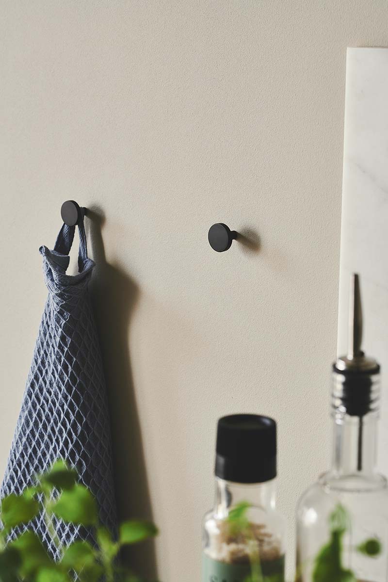 Dot | Knopp/Krok i Matt Svart