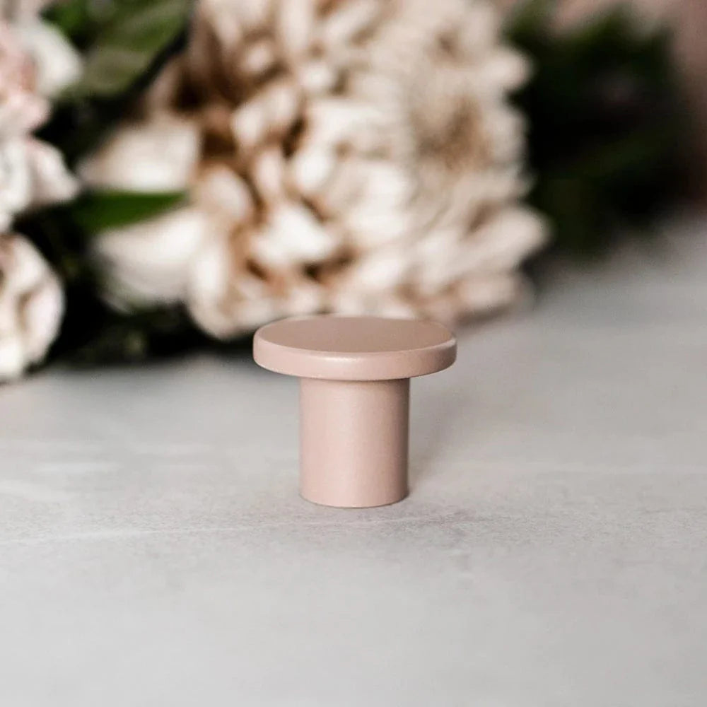 Dotty | Knop i Pink Ø 28 mm x D 23 mm Et Al LF-8342-28-30 FINICC