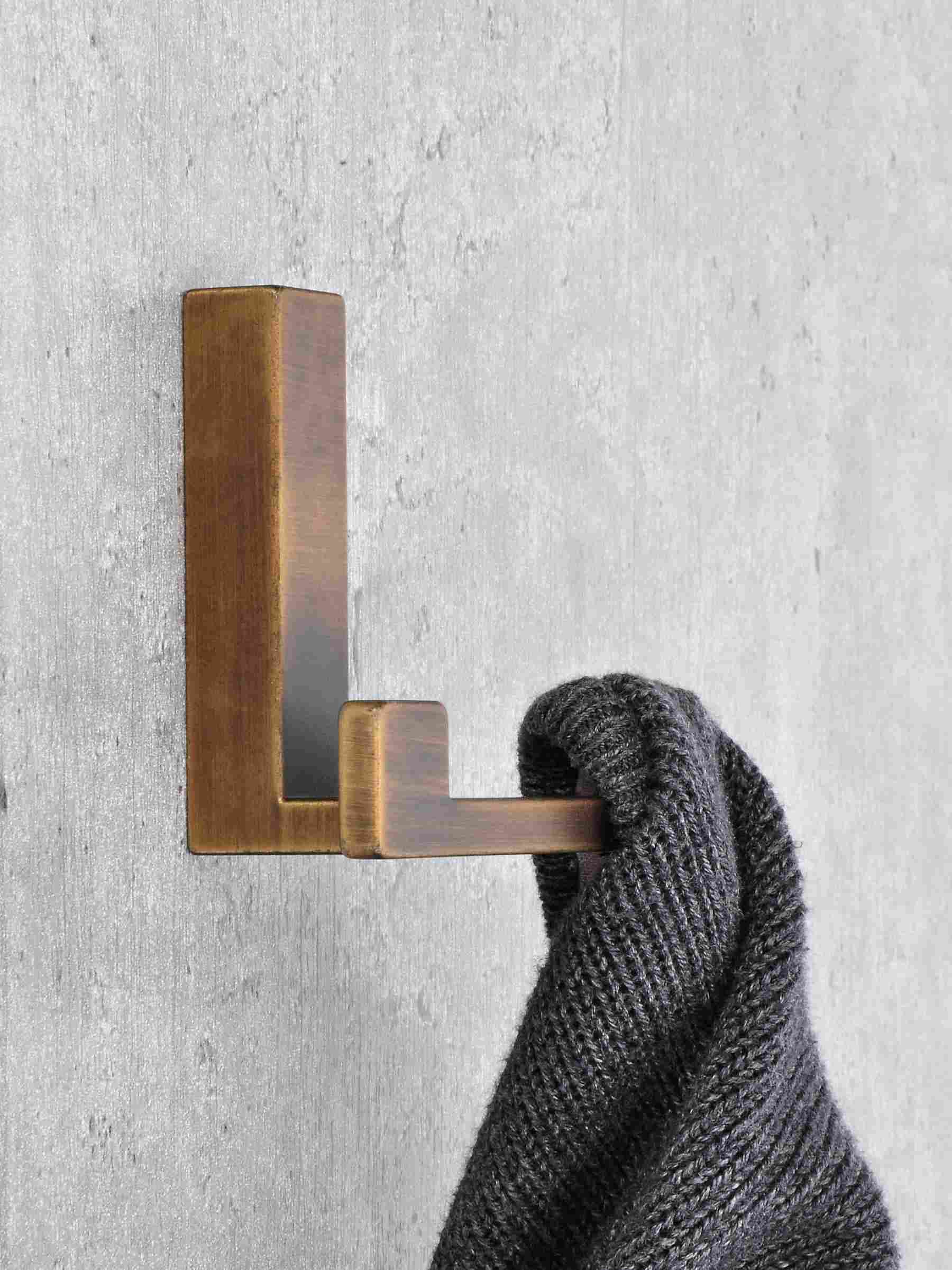 Double | Knage i Antik Messing L 70 mm x B 61 mm SIRO SR-2325/ZN79 FINICC