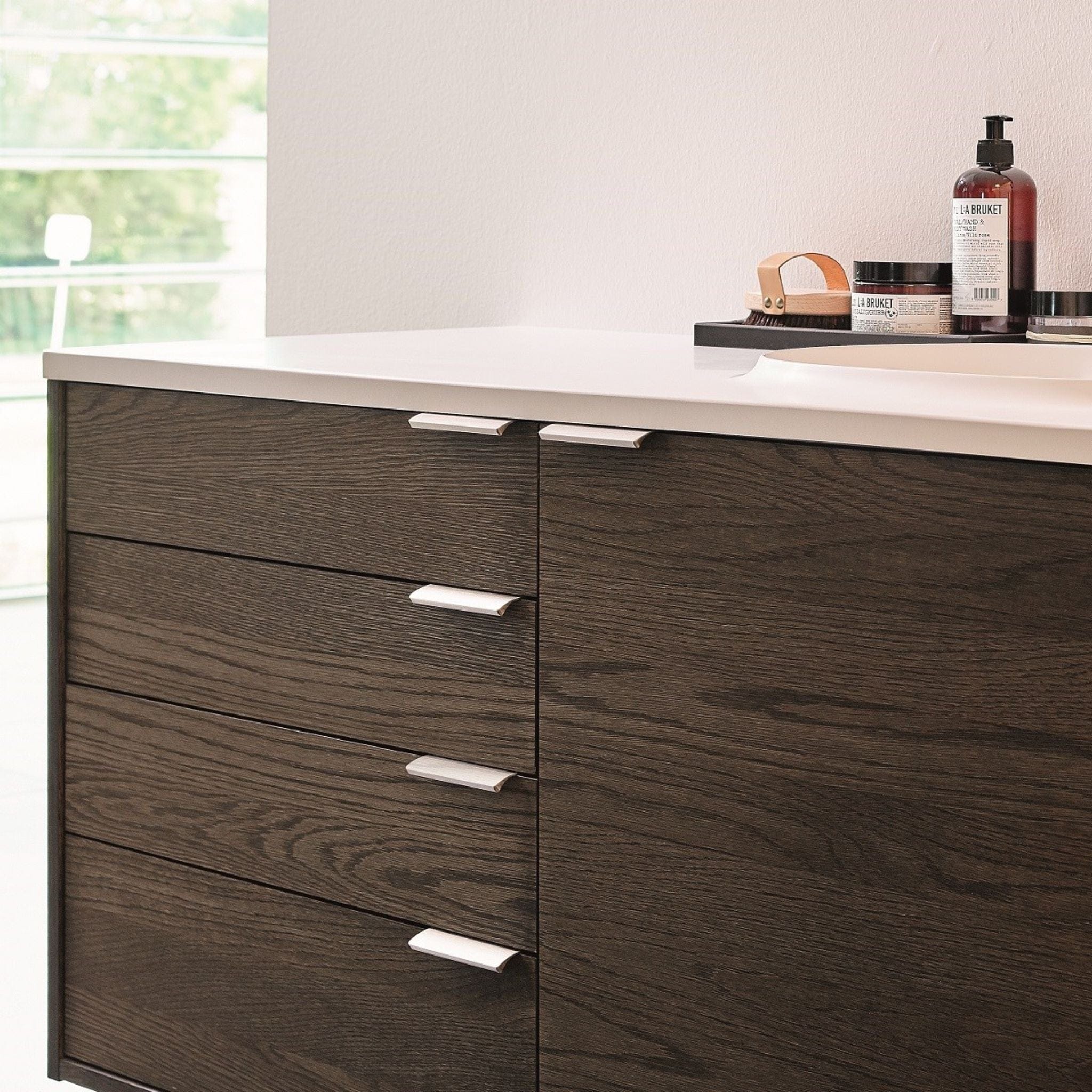Edge Straight | Handtag i Rostfritt Stål Finish