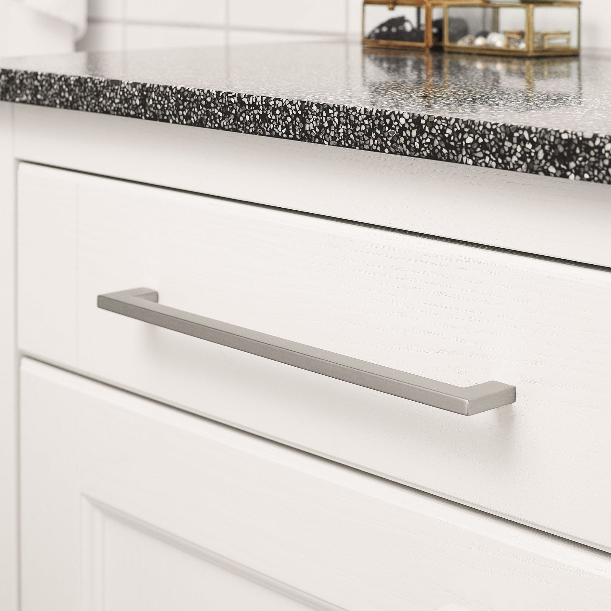 Flat | Greb i Rustfrit Stål Finish Furnipart FINICC