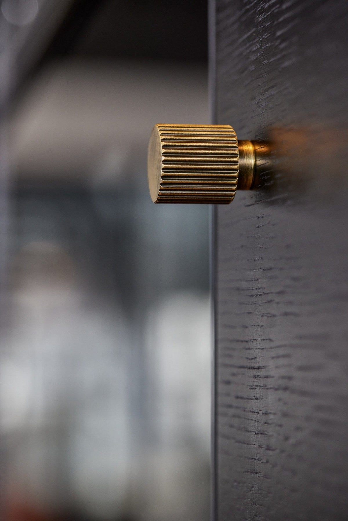 Helix Stripe | Knop i Antik Bronze Beslag Design FINICC