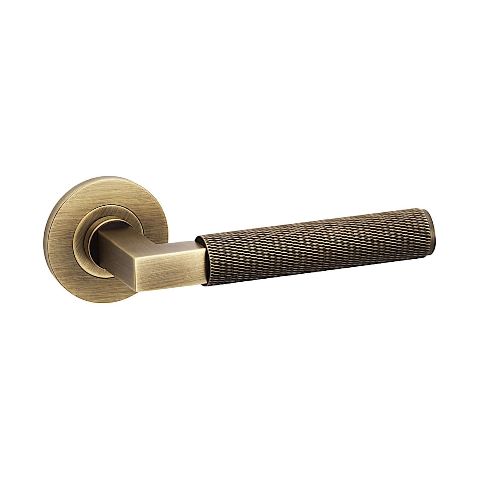 Hurricane Knurled | Dørhåndtag i Antik Messing Alexander & Wilks AW200AB-SET FINICC