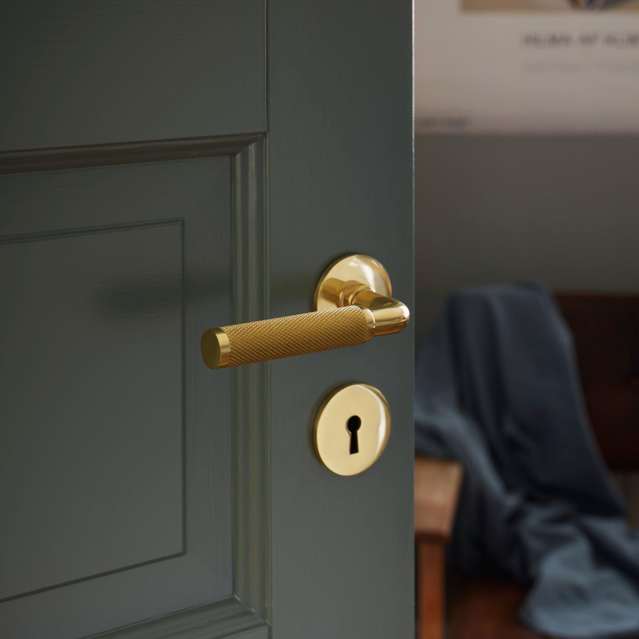 Lexington | Dørhåndtag i Blank Messing med Lak inkl nøgleskilte L 124 mm (C/C 30 mm) Habo HB-18014 FINICC