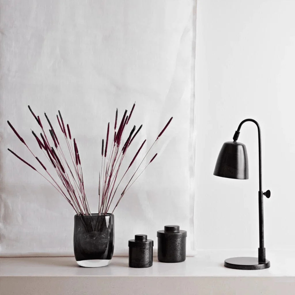 Lumi | Bordlampe i Mat Messing Uden lak Ø 12 cm x H 30-40 cm H. Skjalm P. HSP-58LAMP010 FINICC