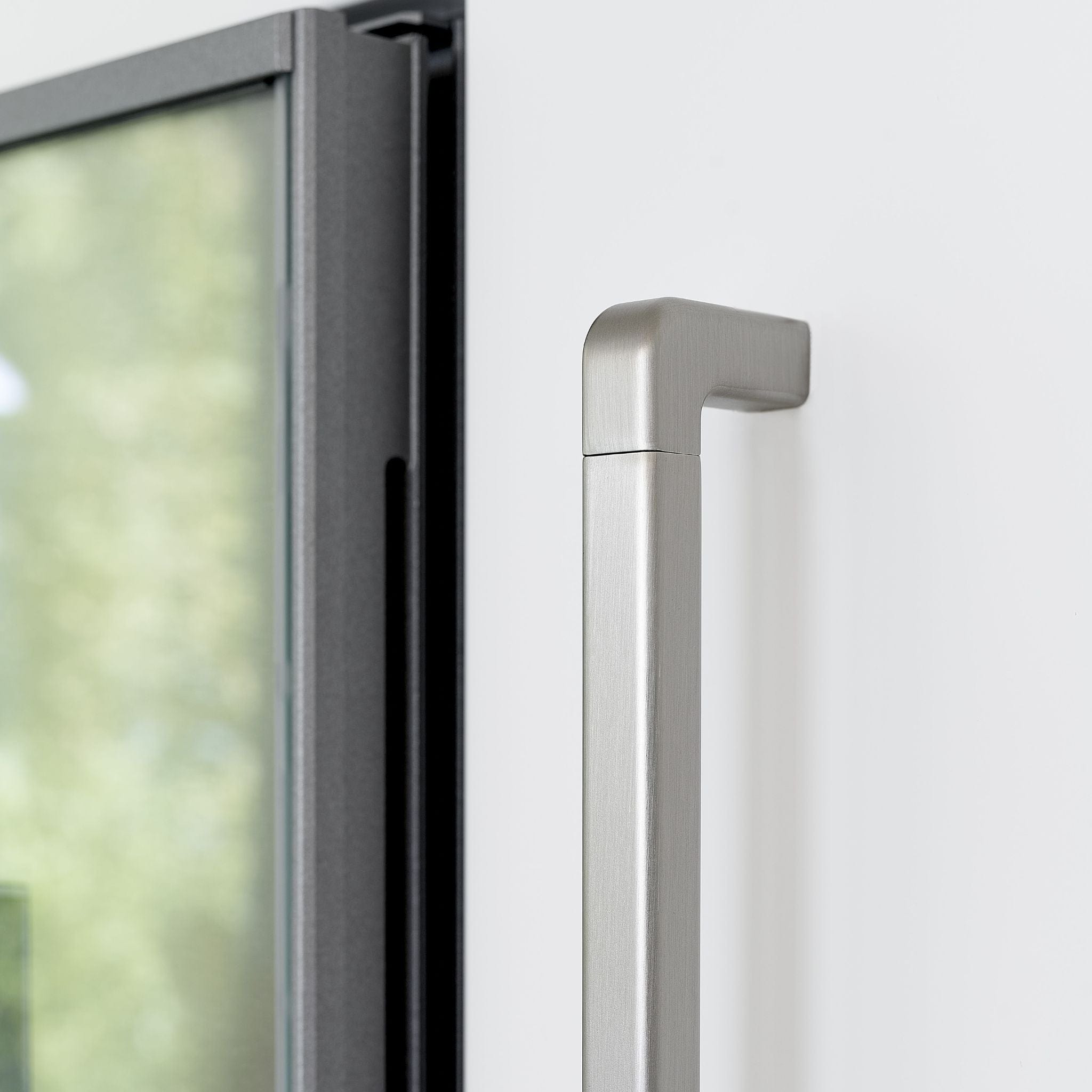 Mango | Greb i Rustfrit Stål Finish Furnipart FINICC