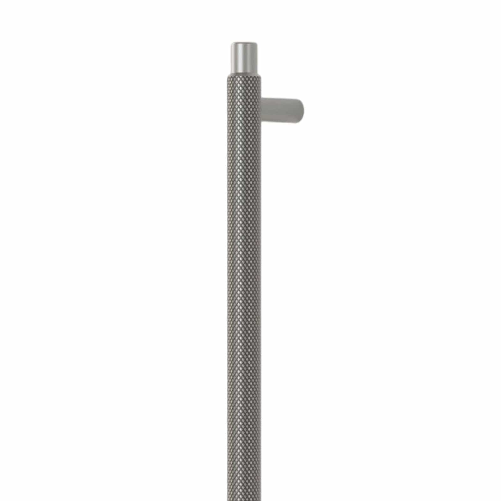 Manor | Greb i Rustfrit Stål Finish L 694 mm (C/C 640 mm) Furnipart FP-548930640-66 FINICC