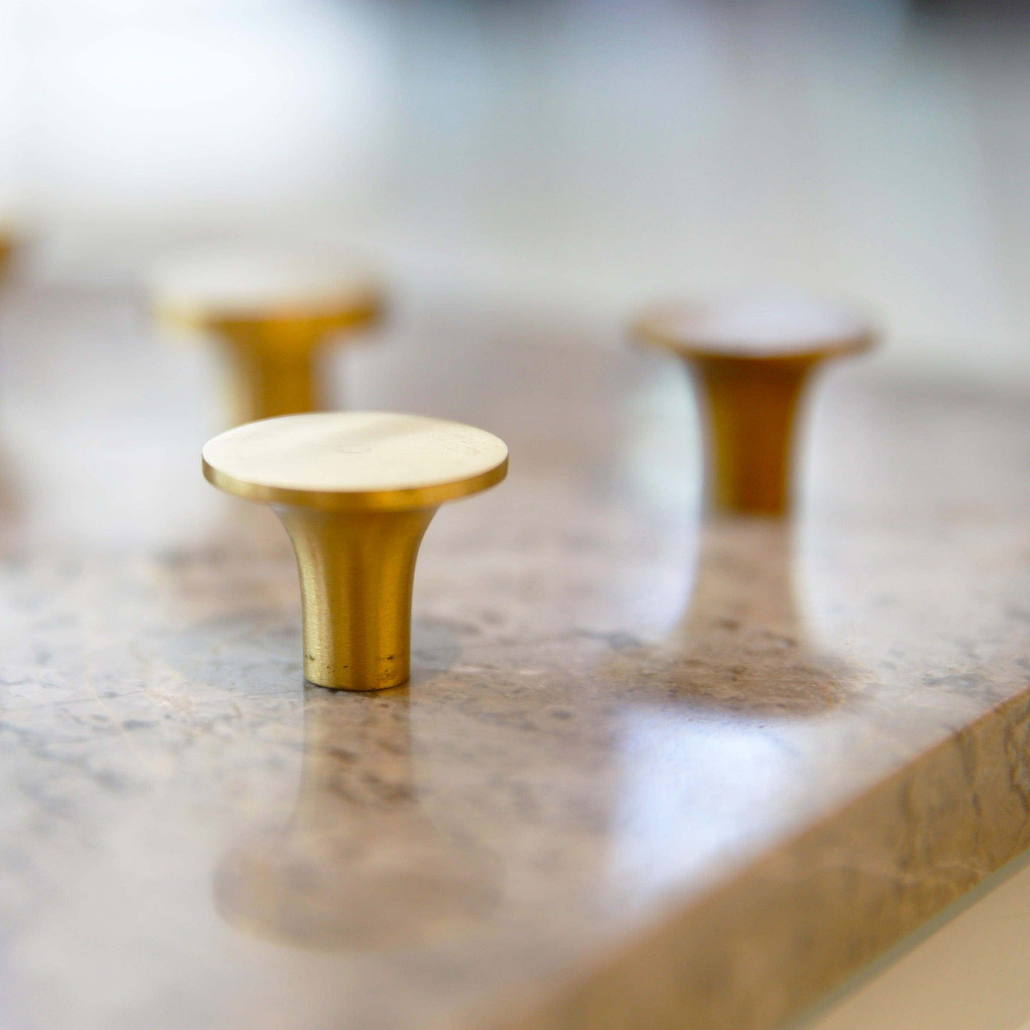 Minimal | Knop/Knage i Børstet Krom Ø 30 mm x D 25 mm H. Skjalm P. HSP-58KNMK030 FINICC