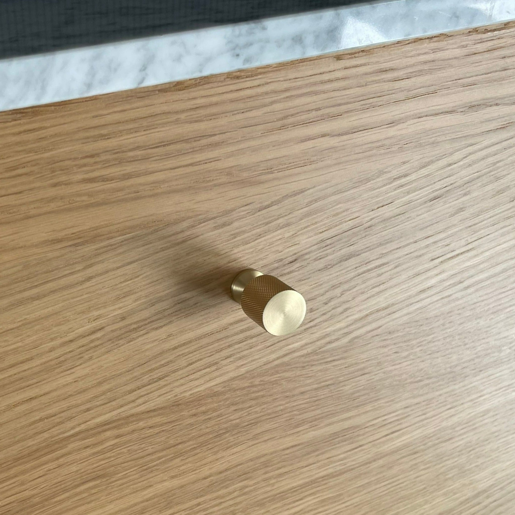 Lamp | Knopp i Borstad Mässing - med lack