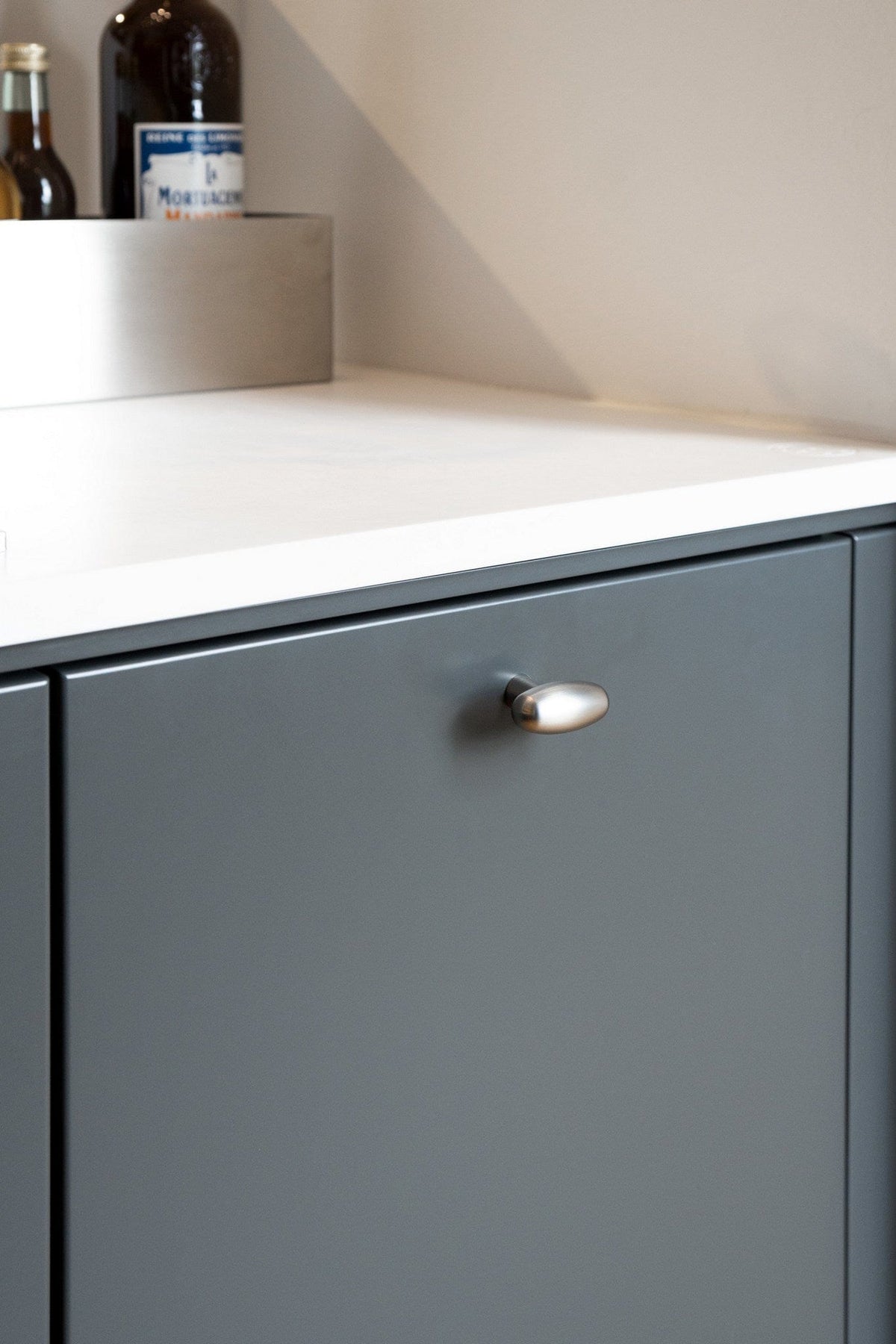 Oliver T | T-Greb i Børstet Rustfrit Stål Finish L 48 mm x D 35 mm Beslag Design 343412-11 FINICC
