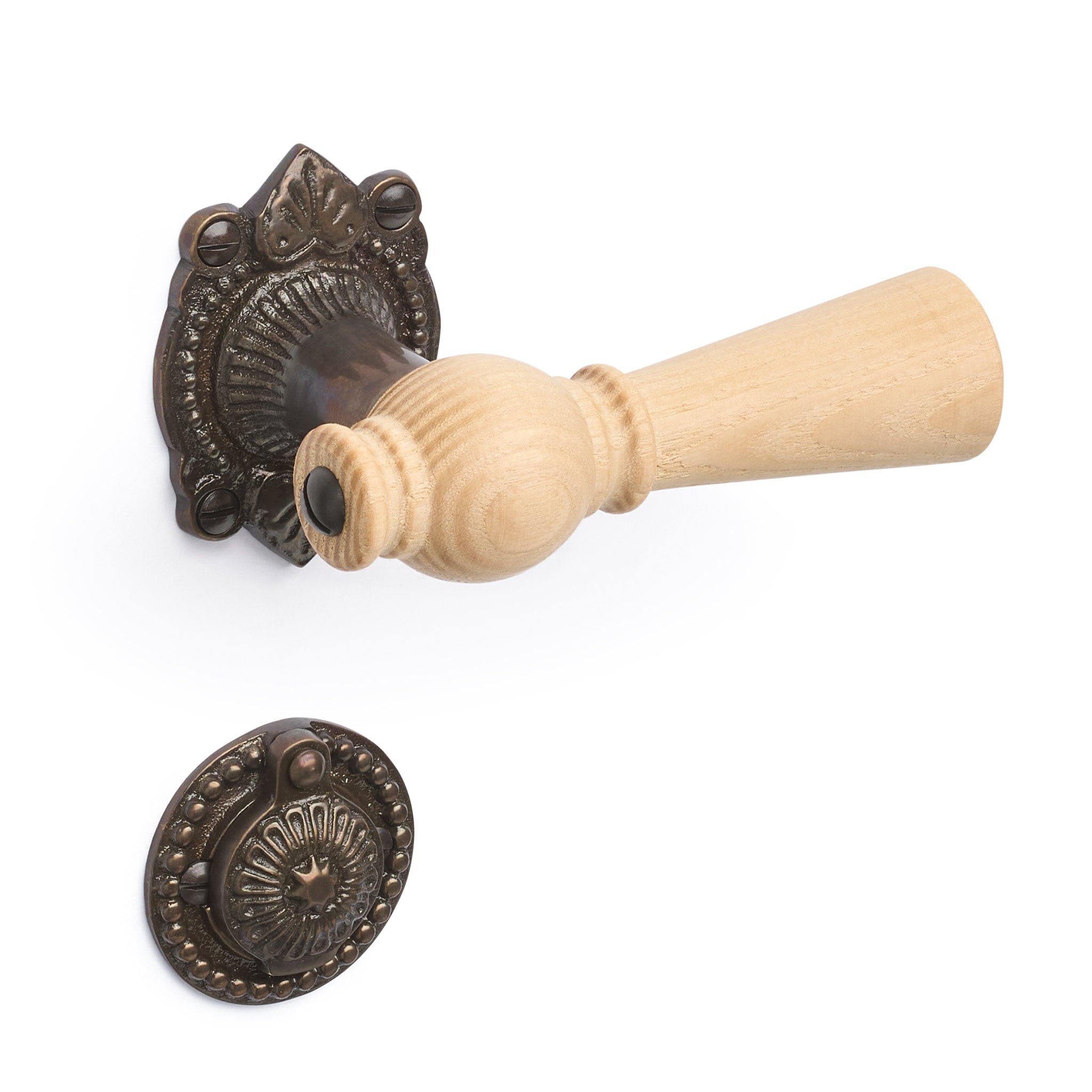 Østerbro | Dørhåndtag i Asketræ med almue rosetter og nøgleskilte i Bruneret Messing L 111 mm (C/C 30 mm) Sibes ØB-AS-1670-BB FINICC