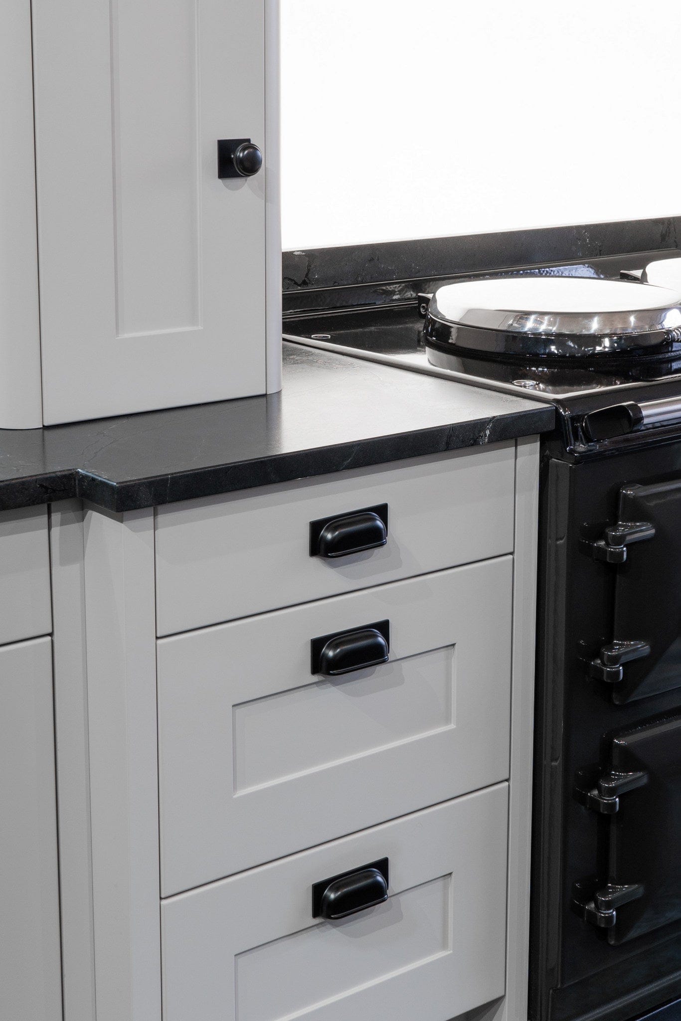 Quantock | Skålgreb i Sort Alexander & Wilks FINICC