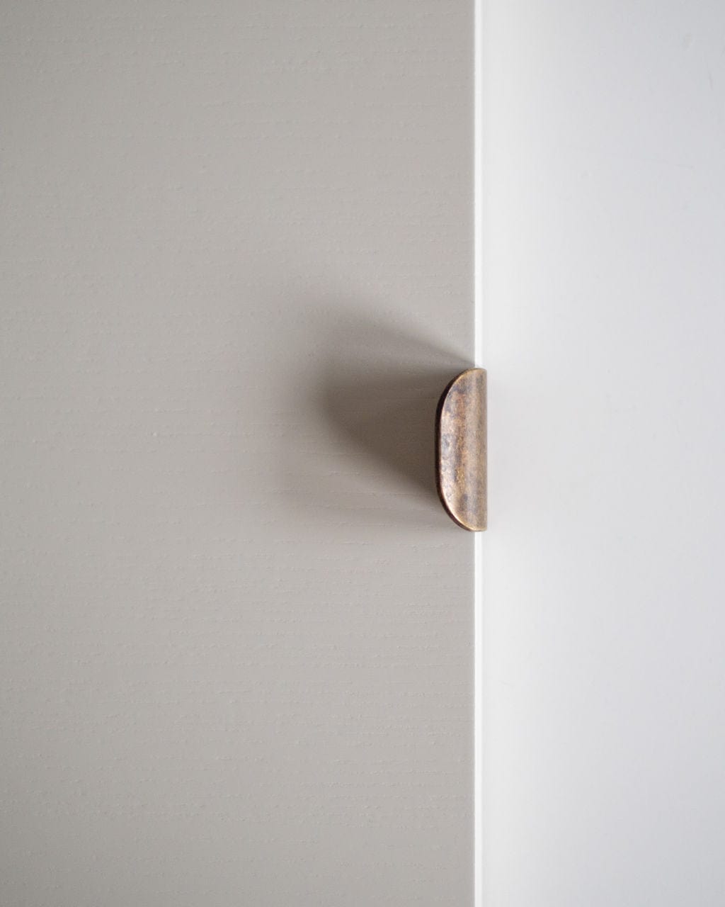 Slide | Handtag i Antik Mässing