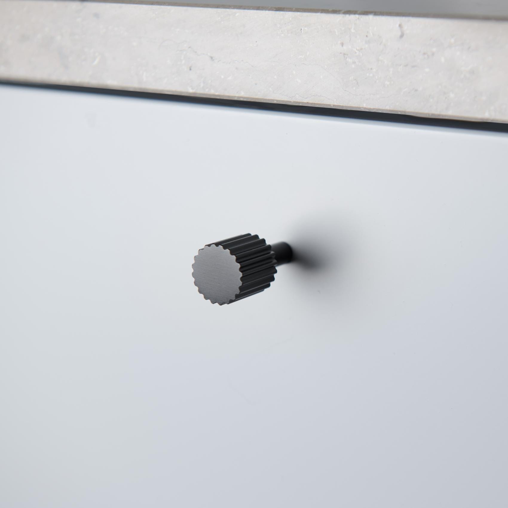 Smögen | Knop i Mat Sort | 2 stk Ø 20 mm x D 37 mm Twentytwo TF-908620 FINICC