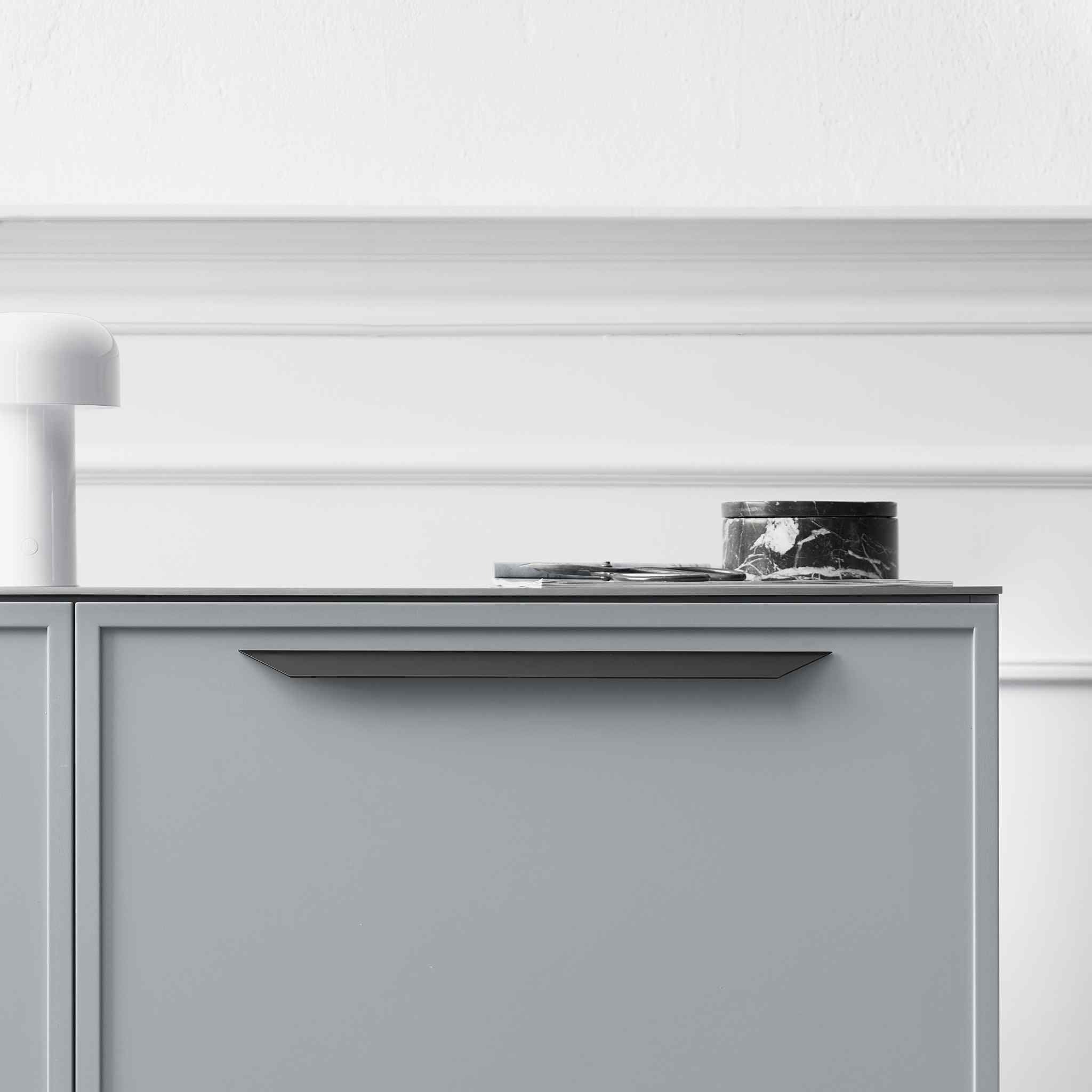 Streamline | Greb i Sort Furnipart FINICC