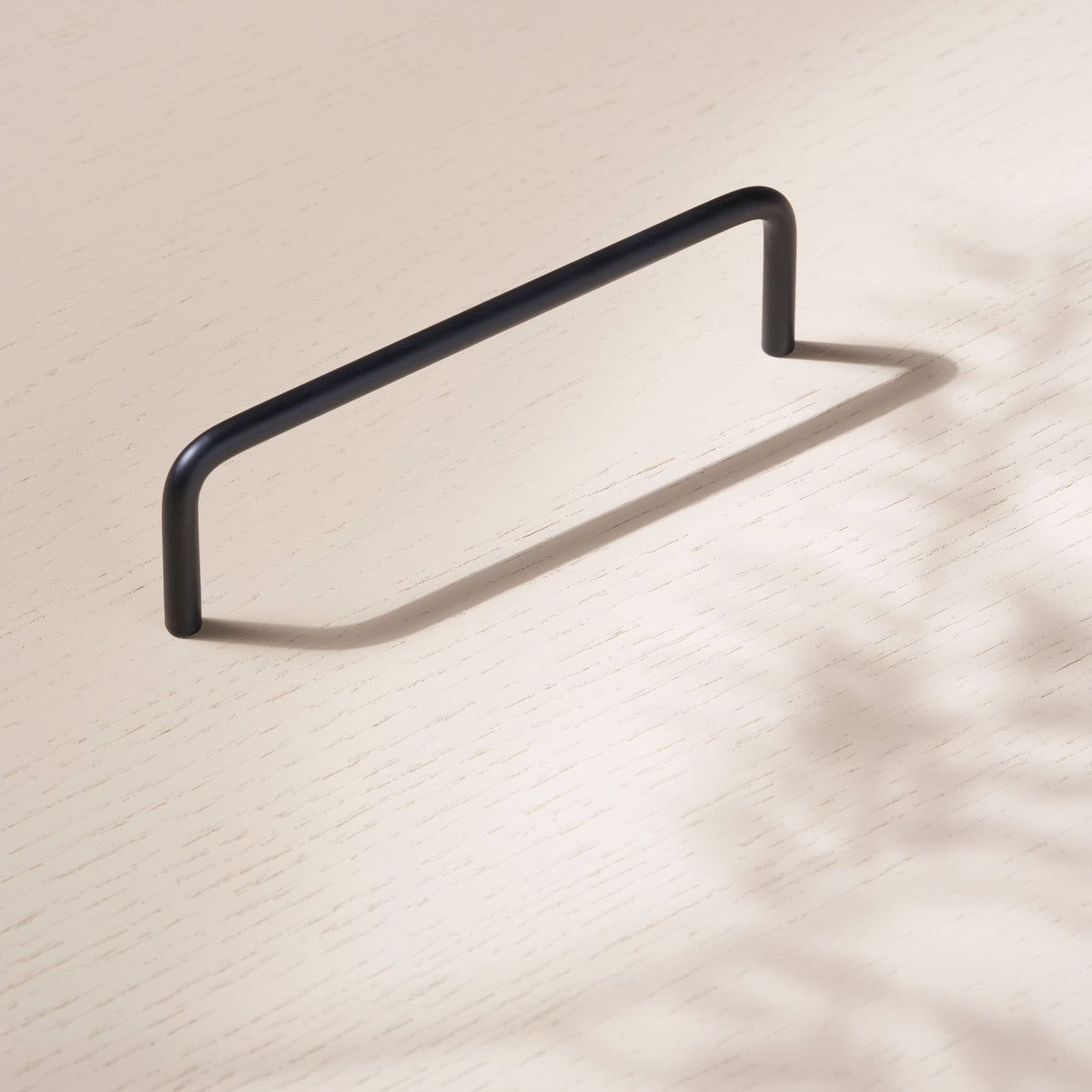 Thread | Greb i Mat Sort - med løs bagplade L 136 mm (C/C 128 mm) Toniton 401040-11 FINICC