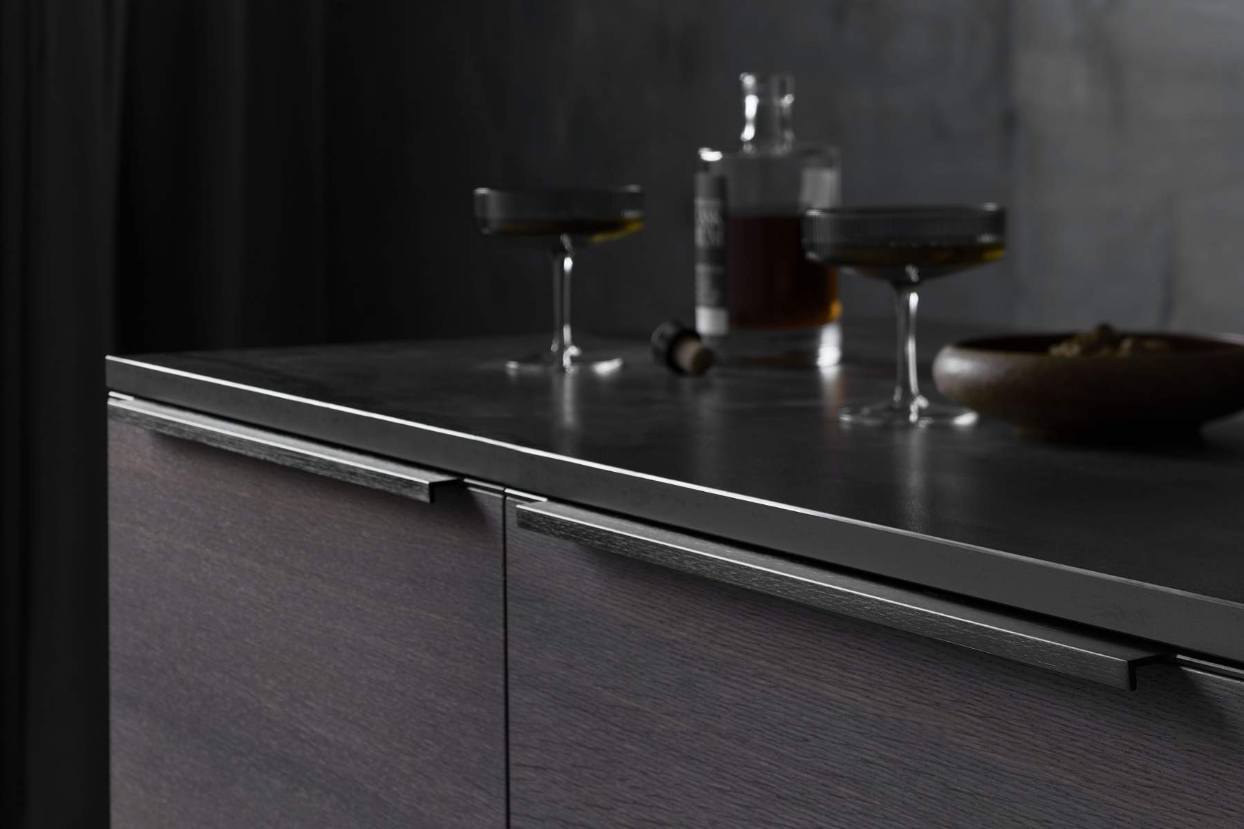 Trim | Greb i Sortbejdset Træ Vonsild FINICC