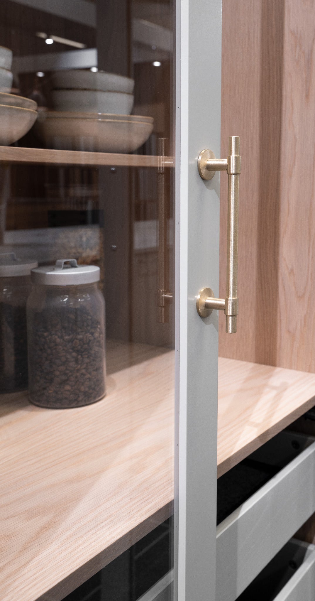 Uniform | Greb i Børstet Messing uden Lak L 178 mm (C/C 128 mm) Beslag Design 343301-11 FINICC