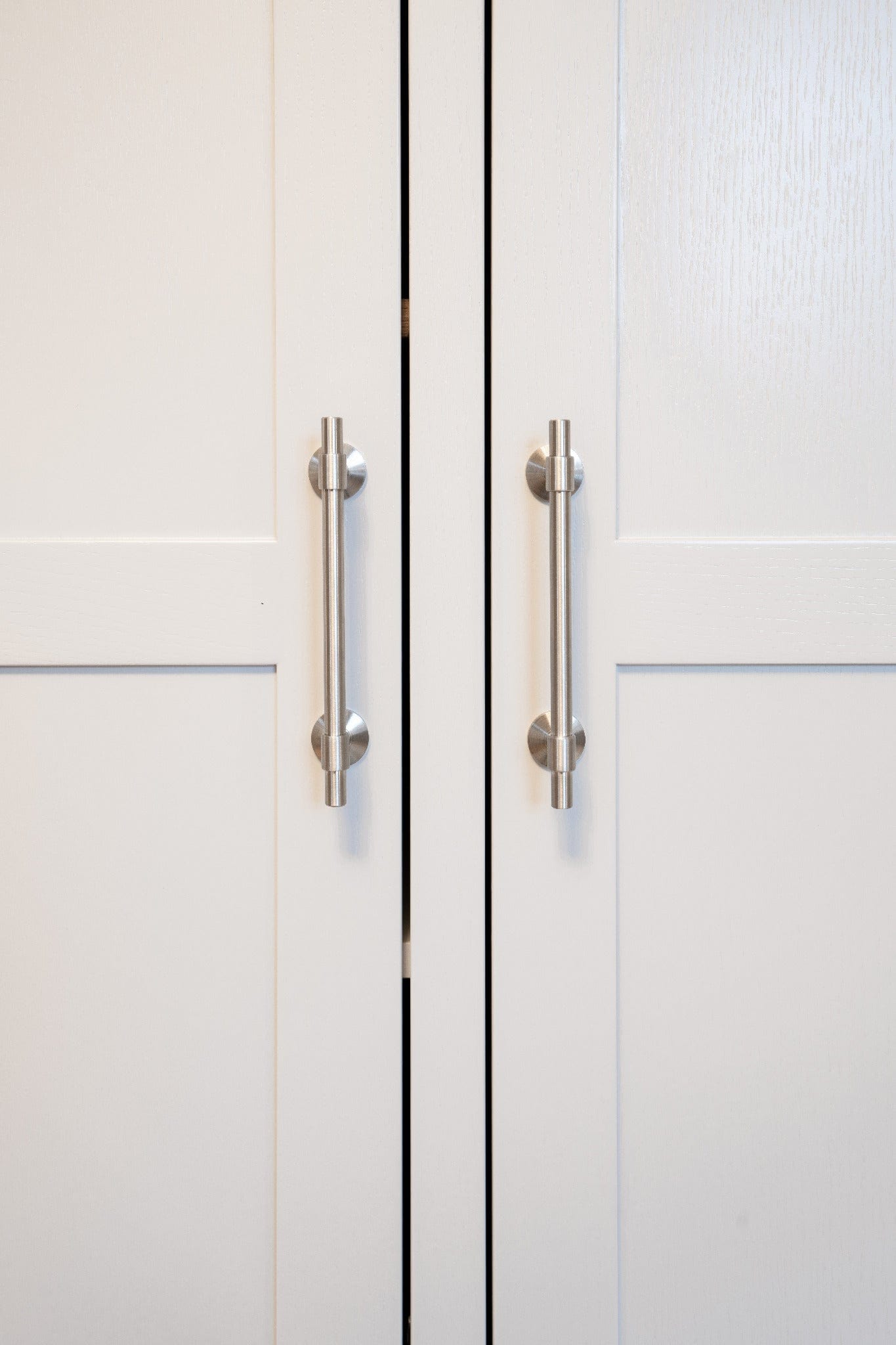 Uniform | Greb i Rustfrit Stål Finish L 178 mm (C/C 128 mm) Beslag Design 343304-11 FINICC