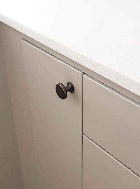 Uno | Knop i Bruneret Messing med Lak Ø 30 mm x D 30 mm Beslag Design 343309-11 FINICC