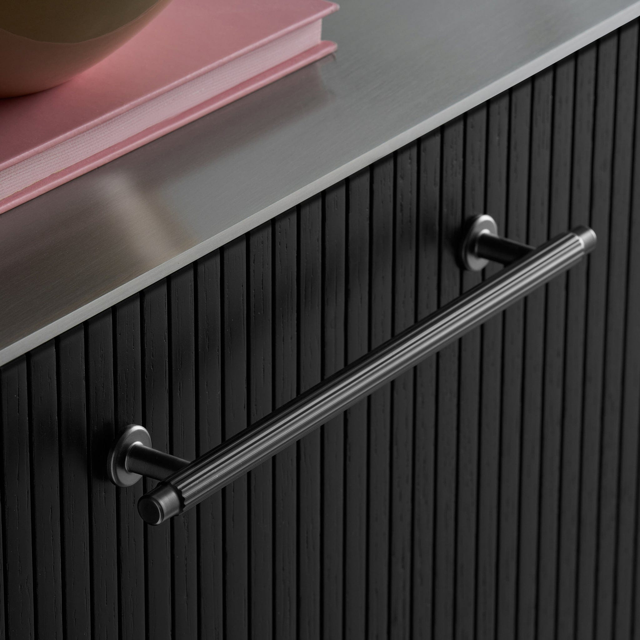 Villa | Greb i Mat Grå Furnipart FINICC