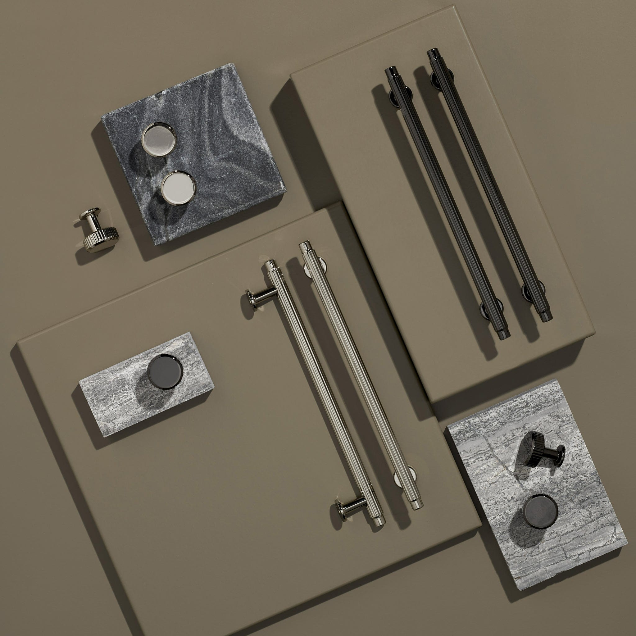 Villa Round | Knop i Blank Sort Nikkel Ø 30 mm x D 20 mm Furnipart FP-552920030-70 FINICC