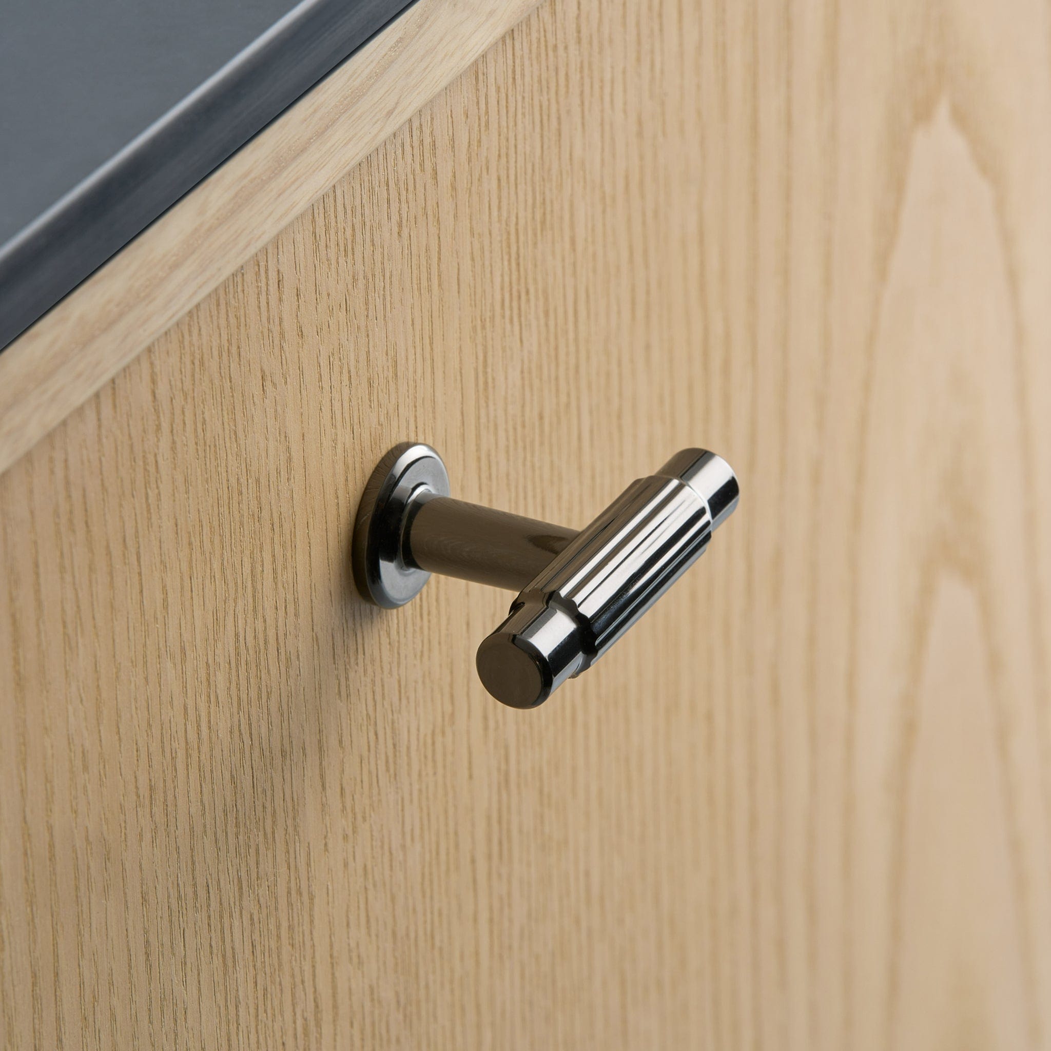 Villa T-Bar | Greb/Knop i Blank Sort Nikkel L 50 mm x D 34 mm Furnipart FP-553030050-70 FINICC